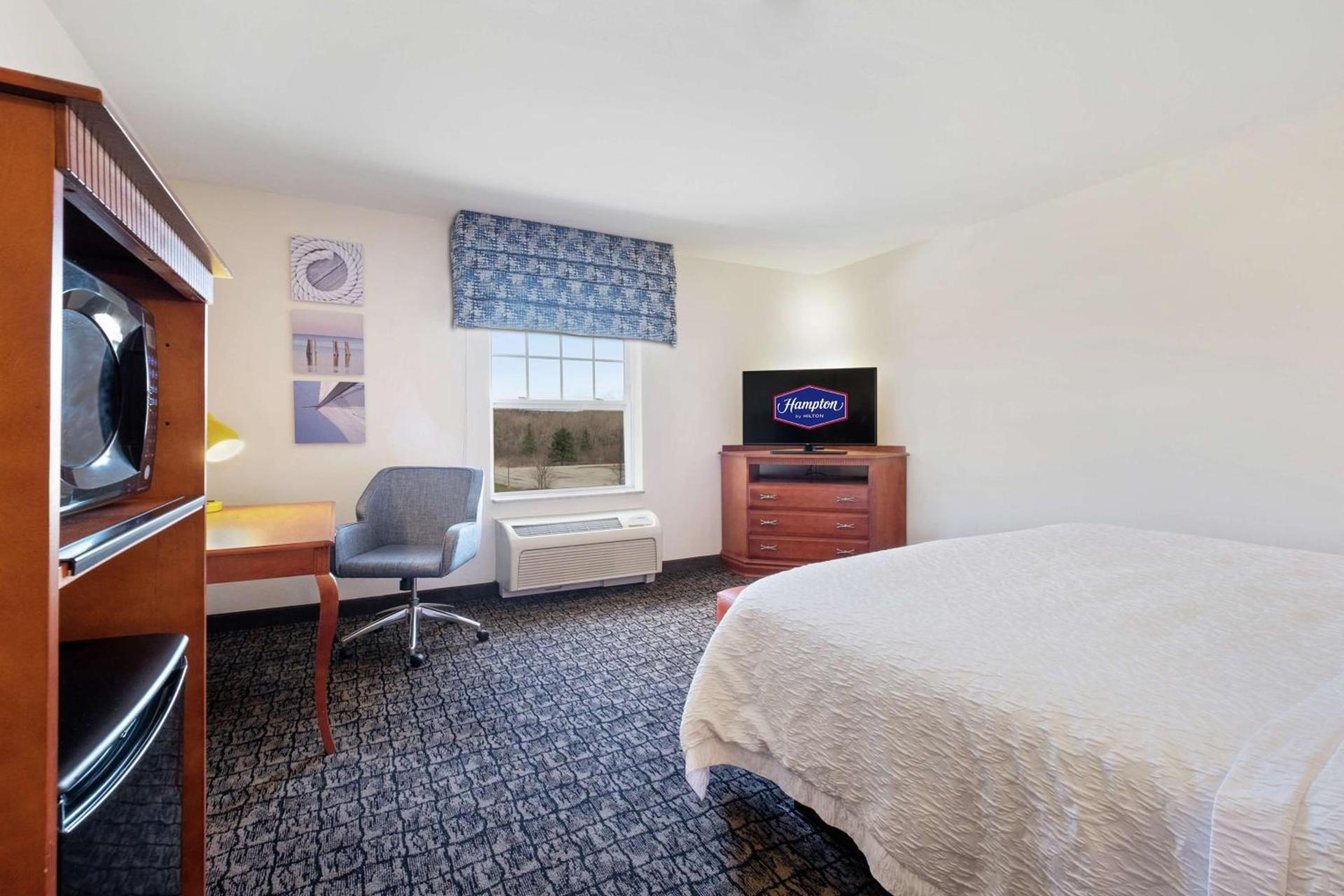 Hampton Inn & Suites Rockland photo 29