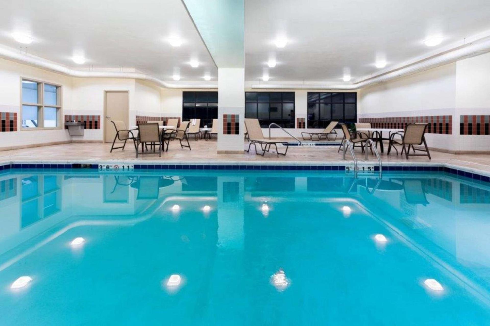Hampton Inn Rock Springs photo 9