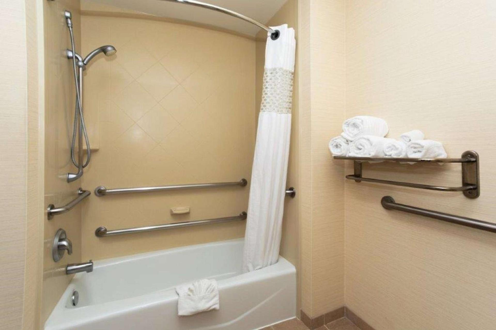Hampton Inn Rock Springs photo 26