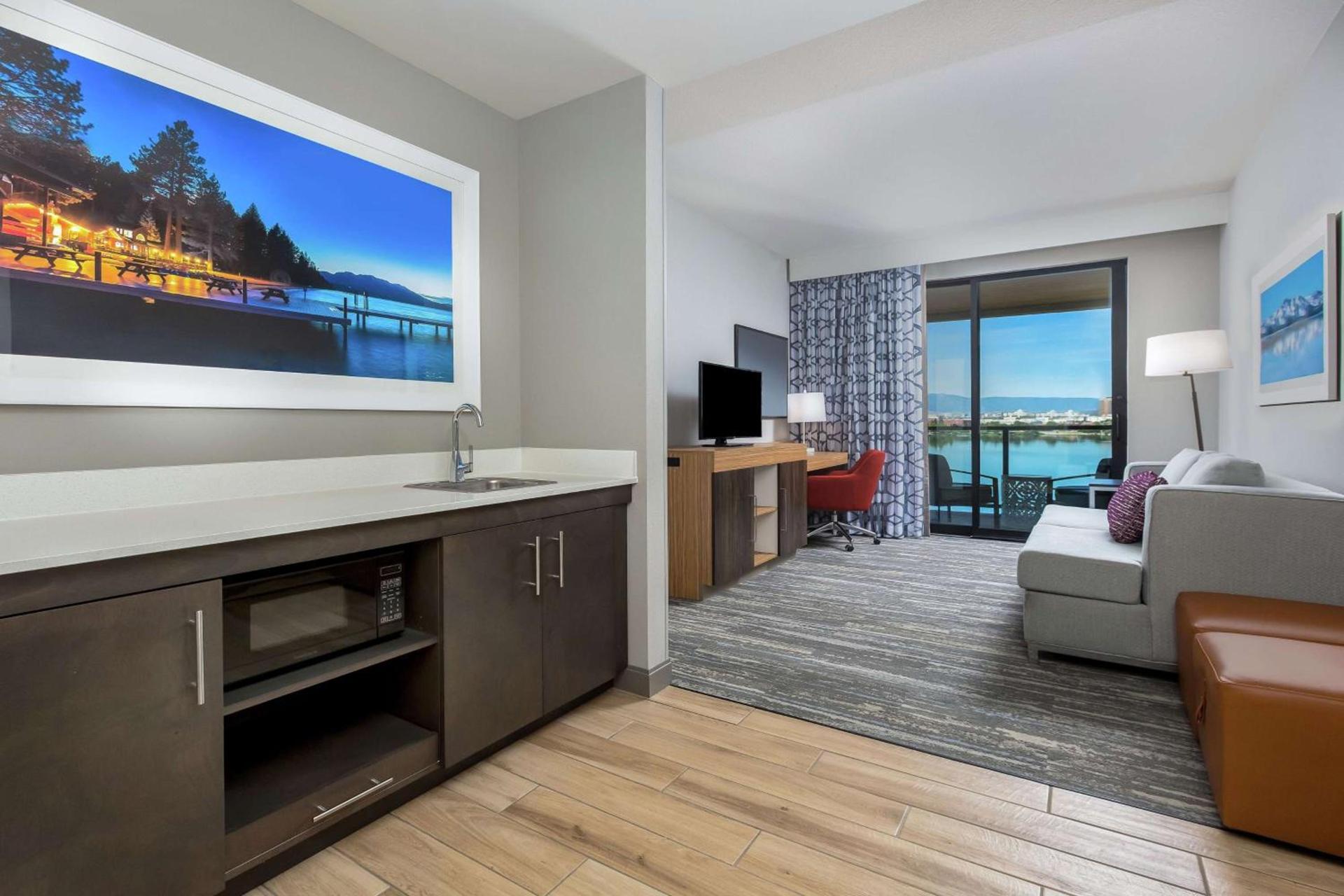 Hampton Inn & Suites Reno/Sparks photo 27