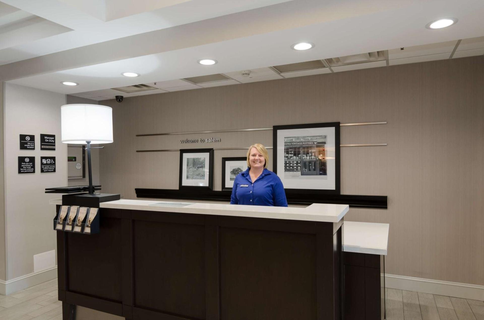 Hampton Inn Salem photo 6