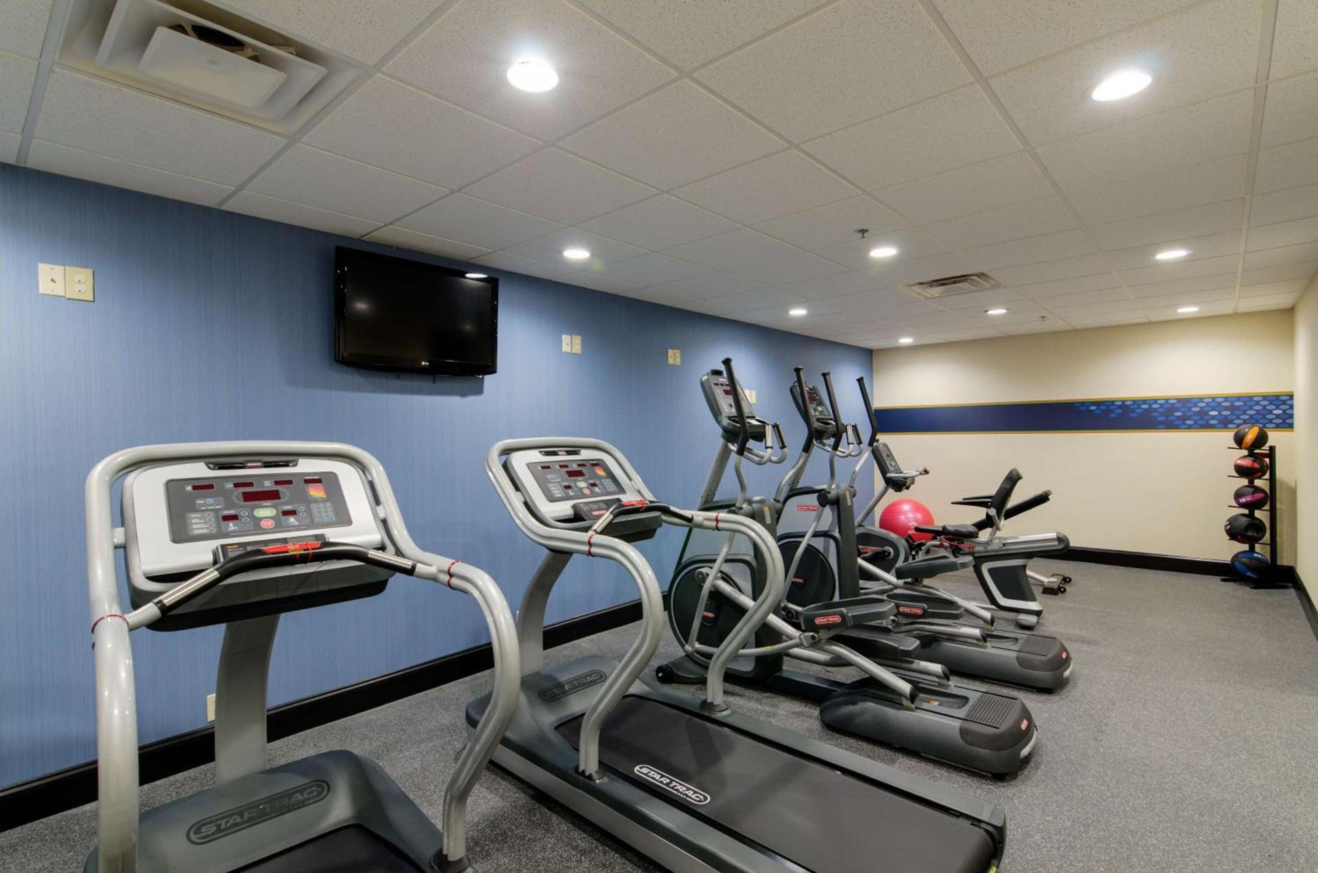 Hampton Inn Salem photo 21