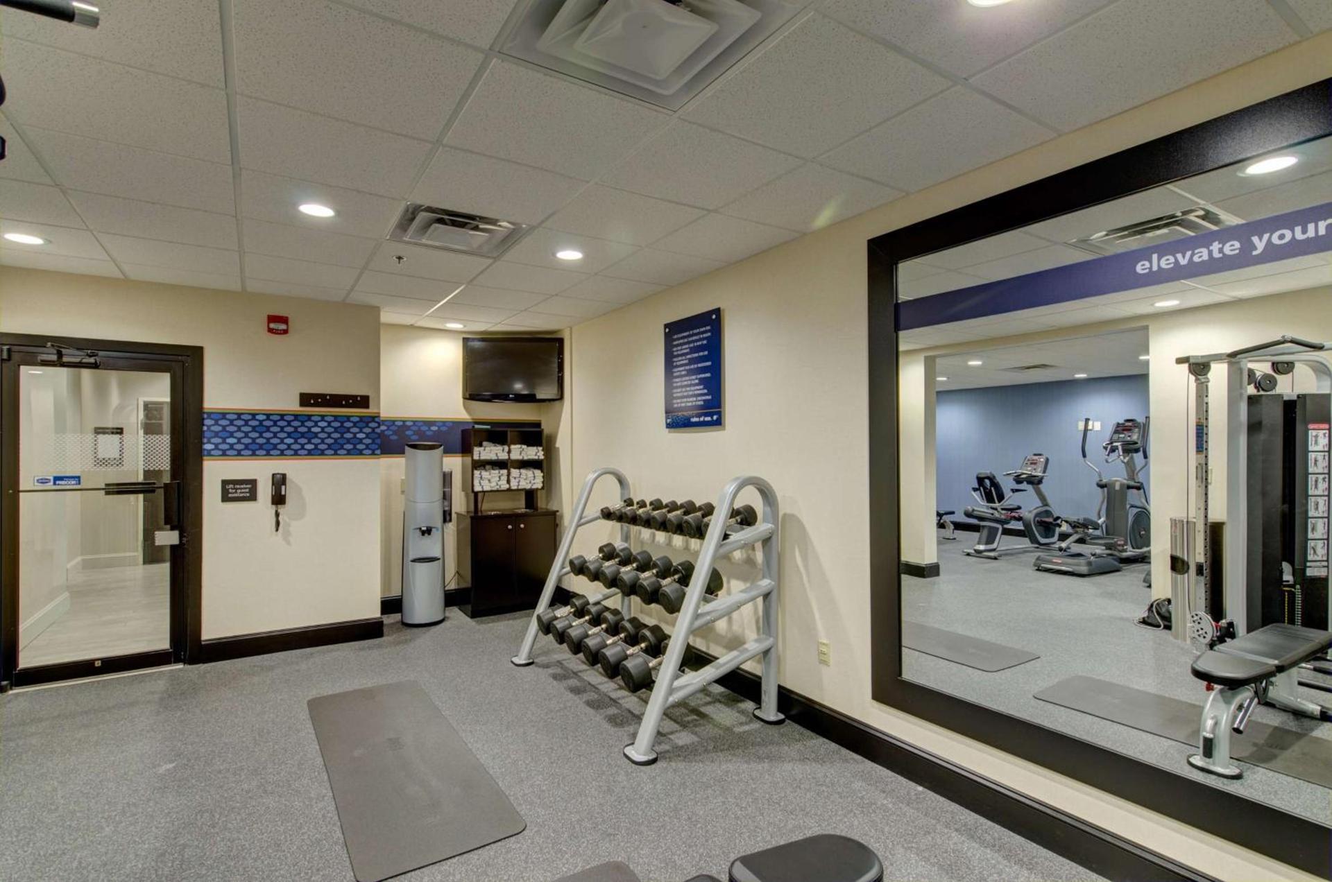 Hampton Inn Salem photo 22