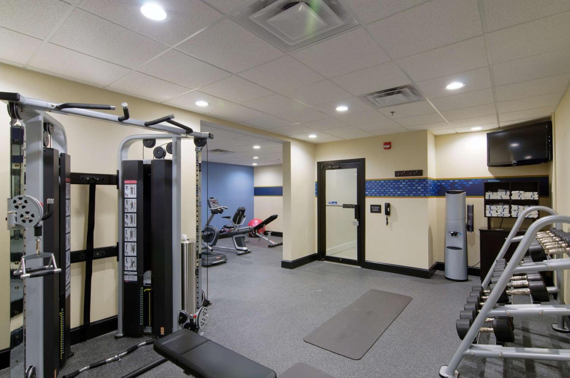 Hampton Inn Salem photo 23