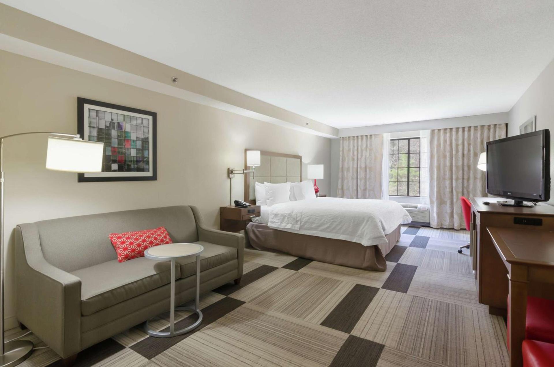 Hampton Inn Salem photo 25