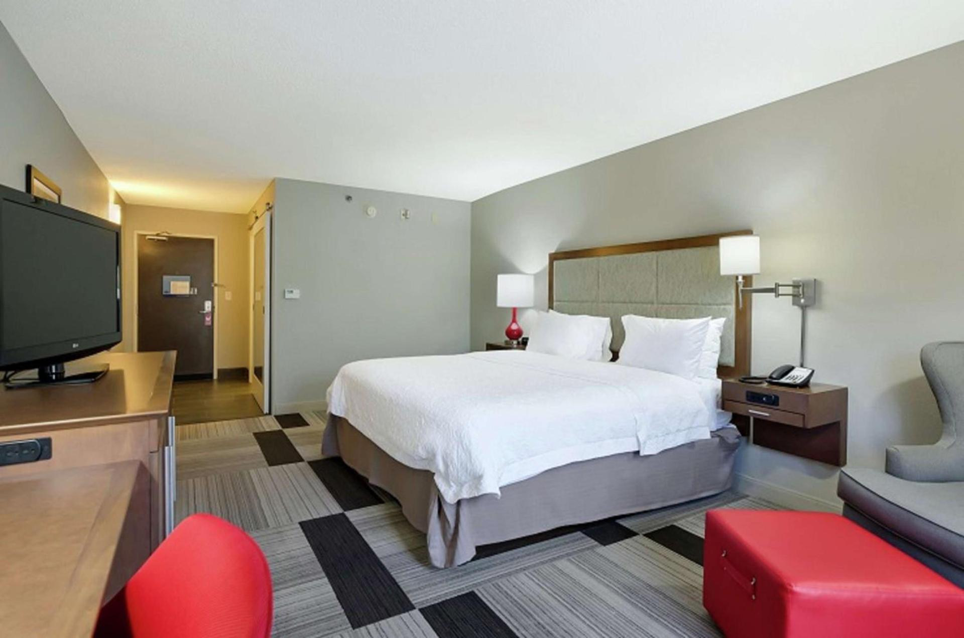 Hampton Inn Salem photo 27
