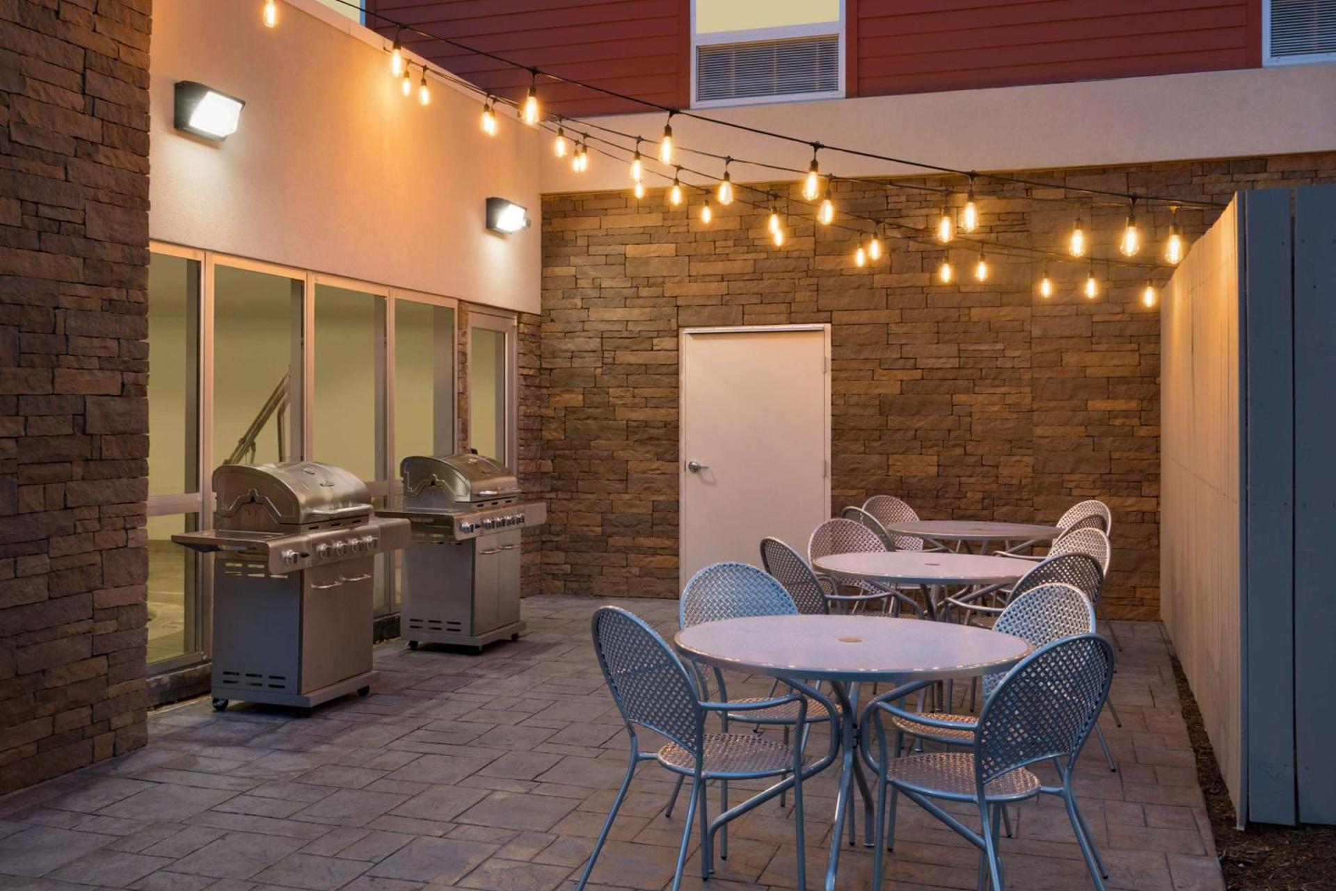 Home2 Suites by Hilton Roanoke photo 4
