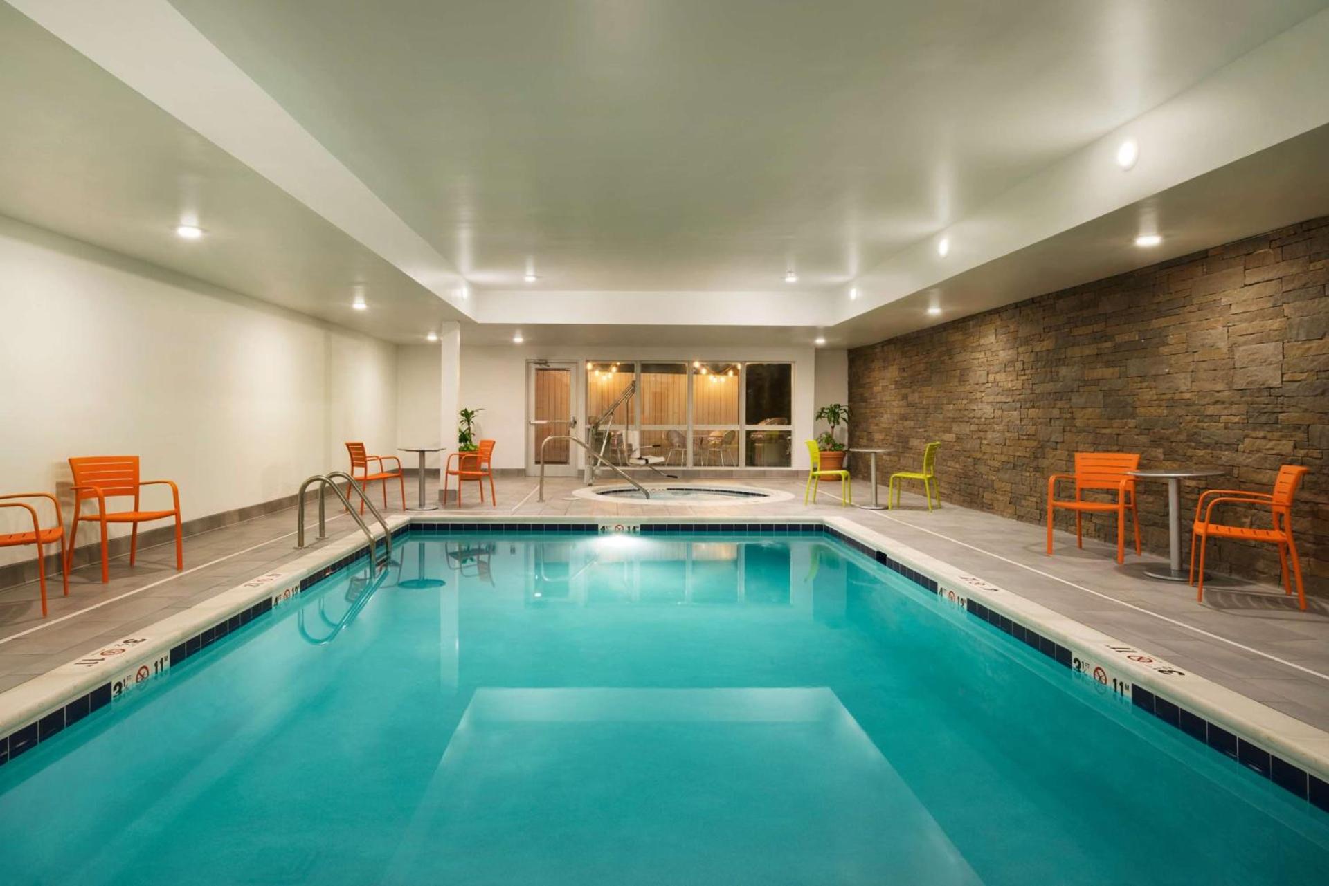 Home2 Suites by Hilton Roanoke photo 13