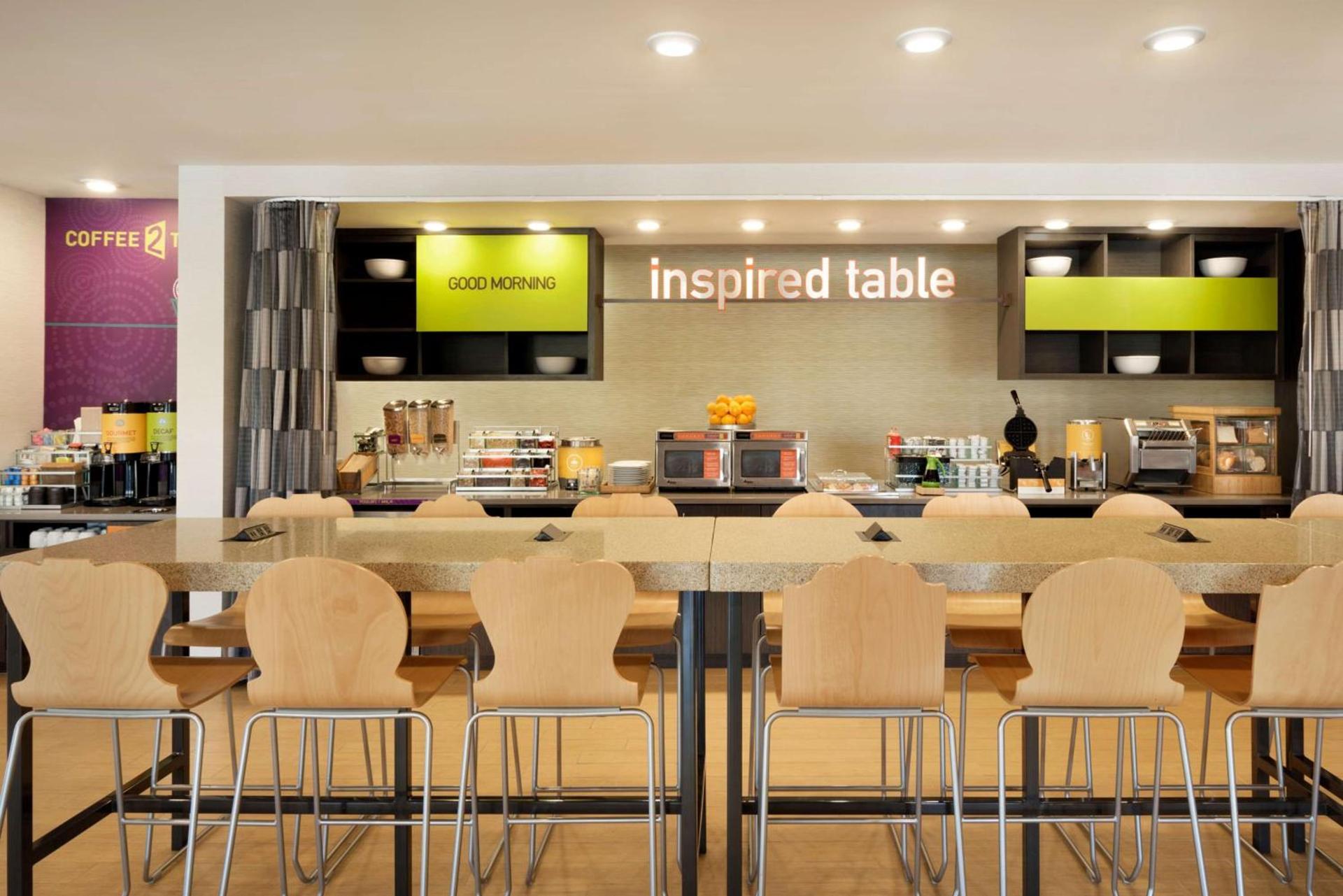 Home2 Suites by Hilton Roanoke photo 14