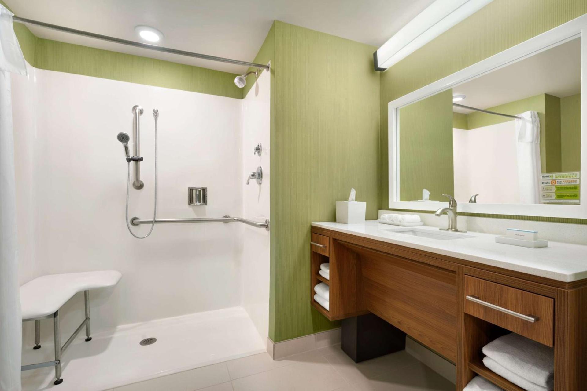Home2 Suites by Hilton Roanoke photo 26