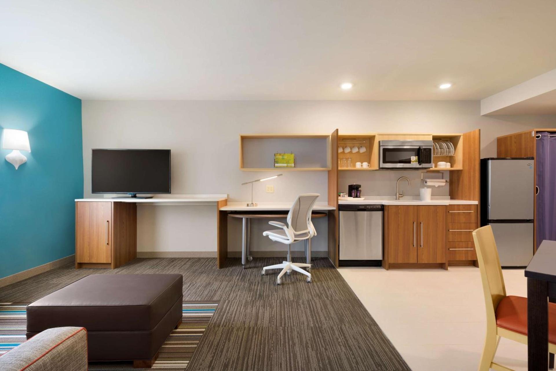 Home2 Suites by Hilton Roanoke photo 37