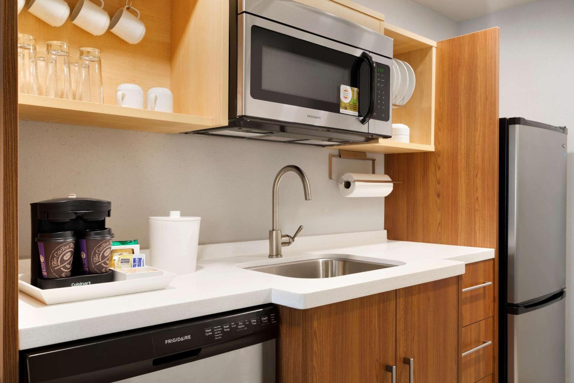 Home2 Suites by Hilton Roanoke photo 41