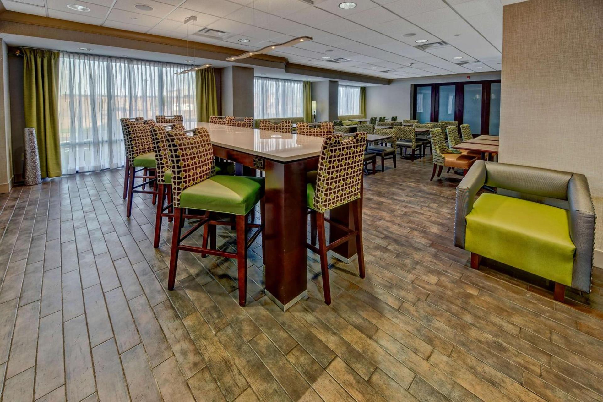 Hampton Inn Rochester - Irondequoit photo 3