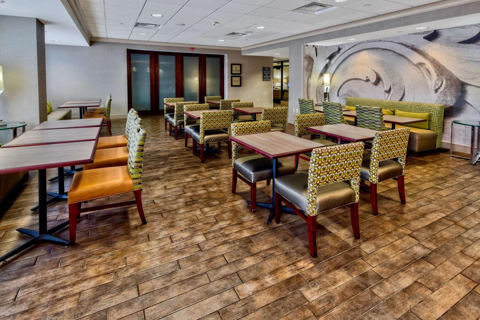 Hampton Inn Rochester - Irondequoit photo 5