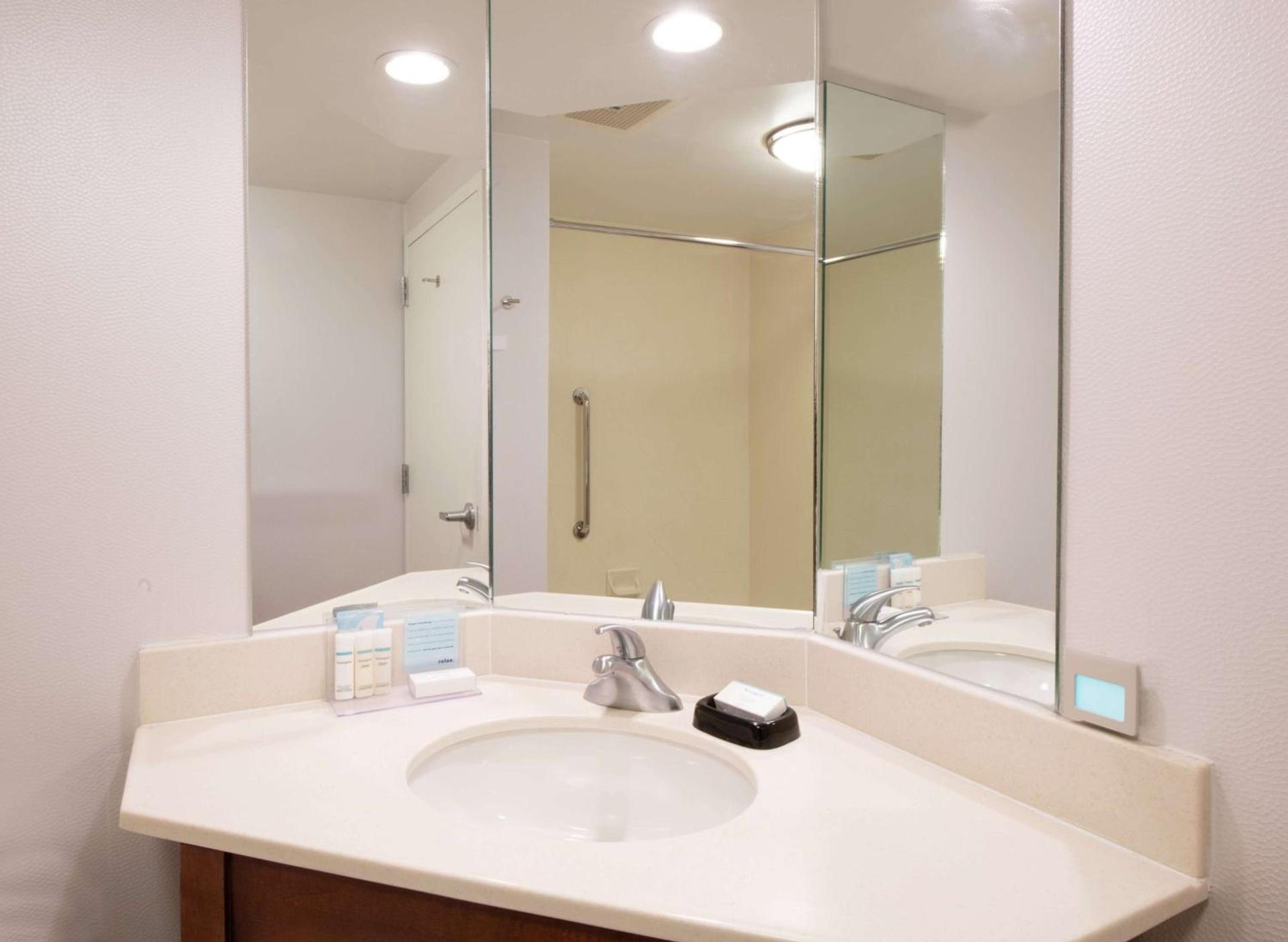 Hampton Inn & Suites Rochester/Victor photo 20