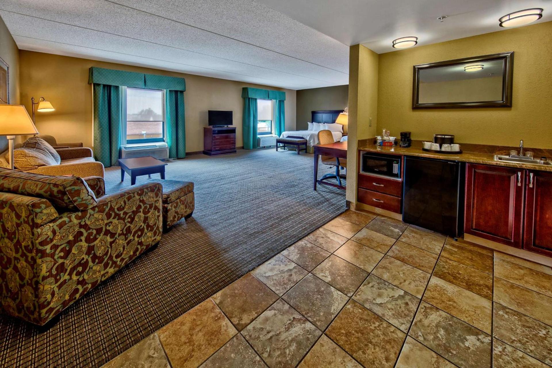Hampton Inn Rochester - Irondequoit photo 13
