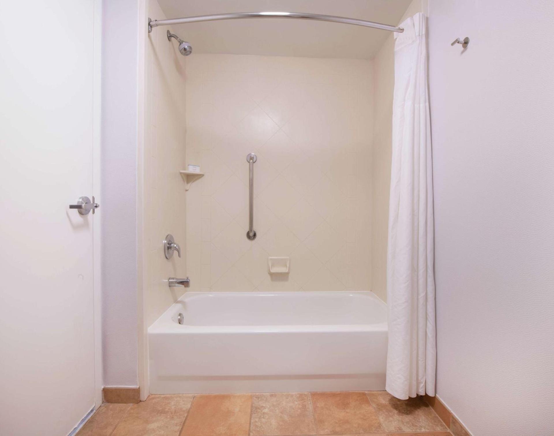 Hampton Inn & Suites Rochester/Victor photo 30