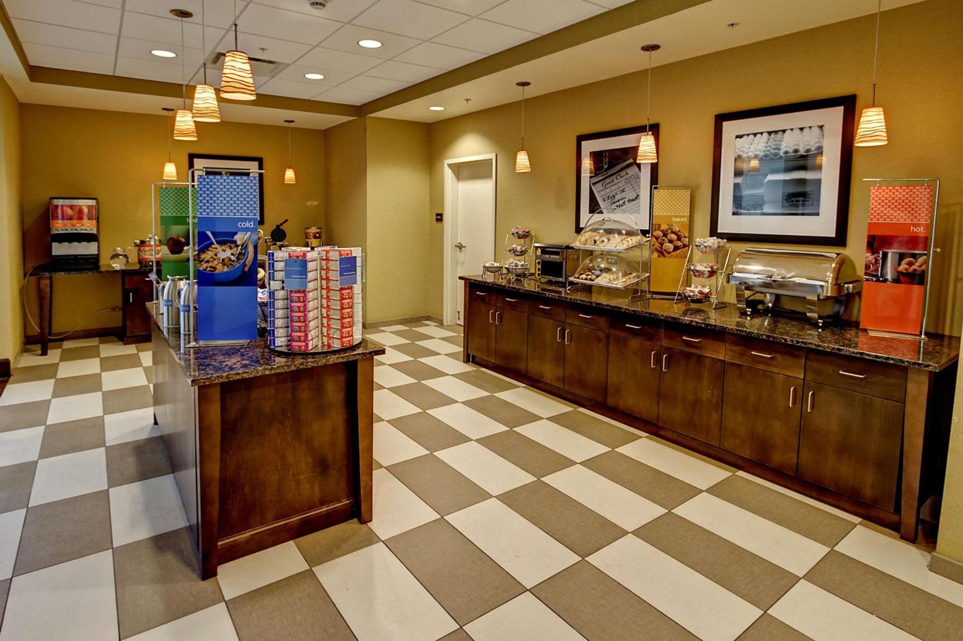 Hampton Inn & Suites Rochester/Henrietta photo 11