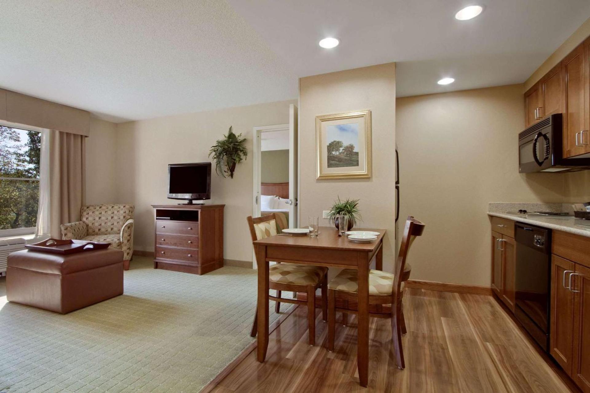 Homewood Suites by Hilton Rochester - Victor photo 12