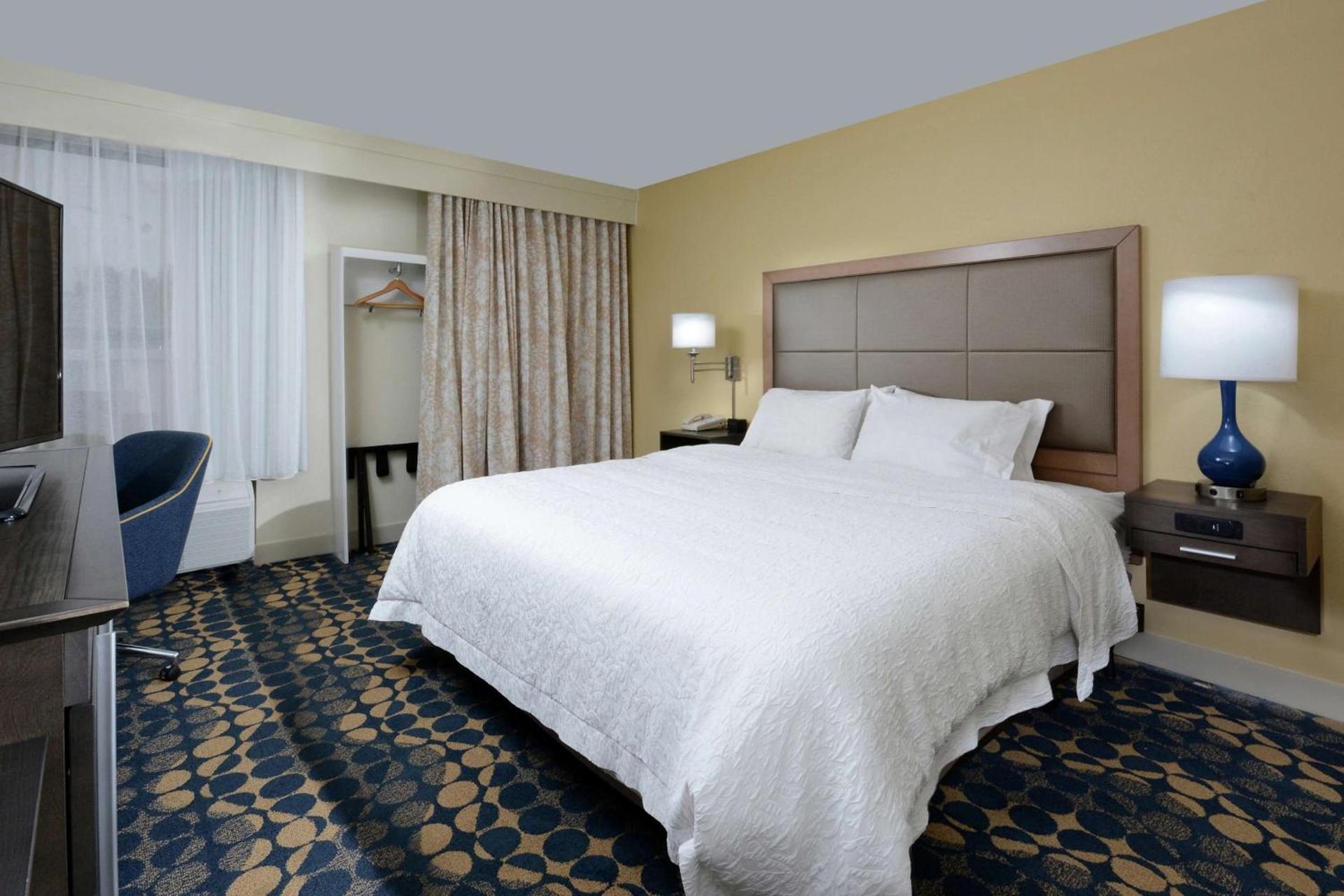 Hampton Inn Roxboro photo 21