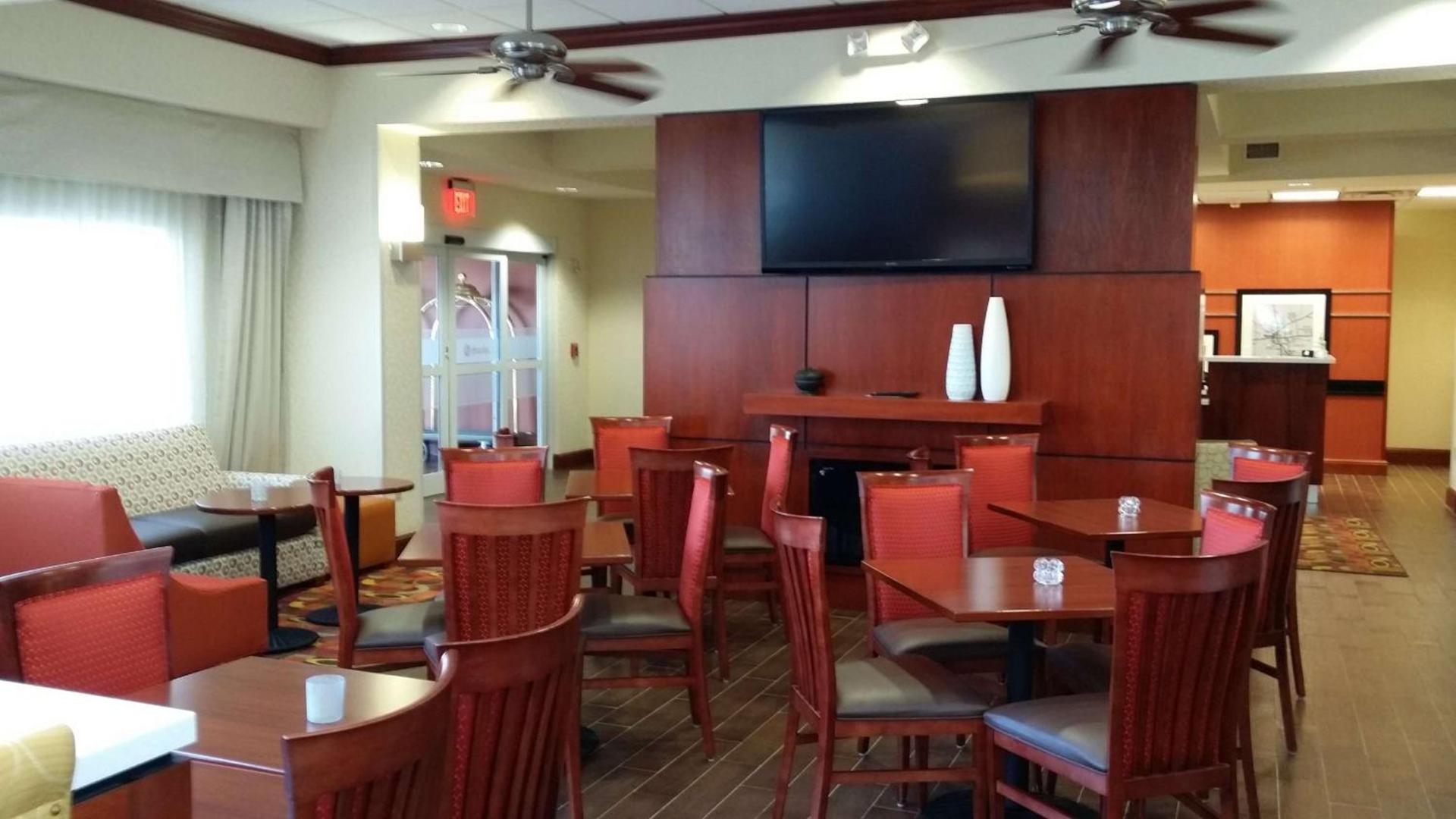 Hampton Inn & Suites Roswell photo 6