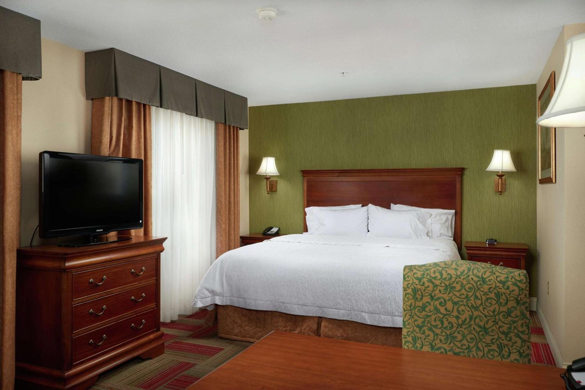 Hampton Inn & Suites Roswell photo 15