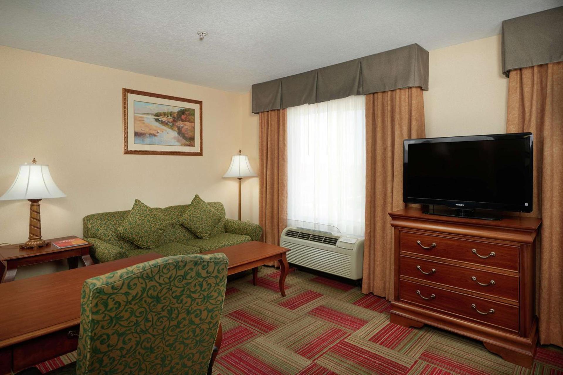 Hampton Inn & Suites Roswell photo 21