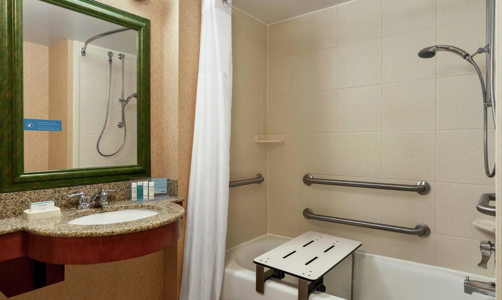 Hampton Inn & Suites Poughkeepsie photo 42
