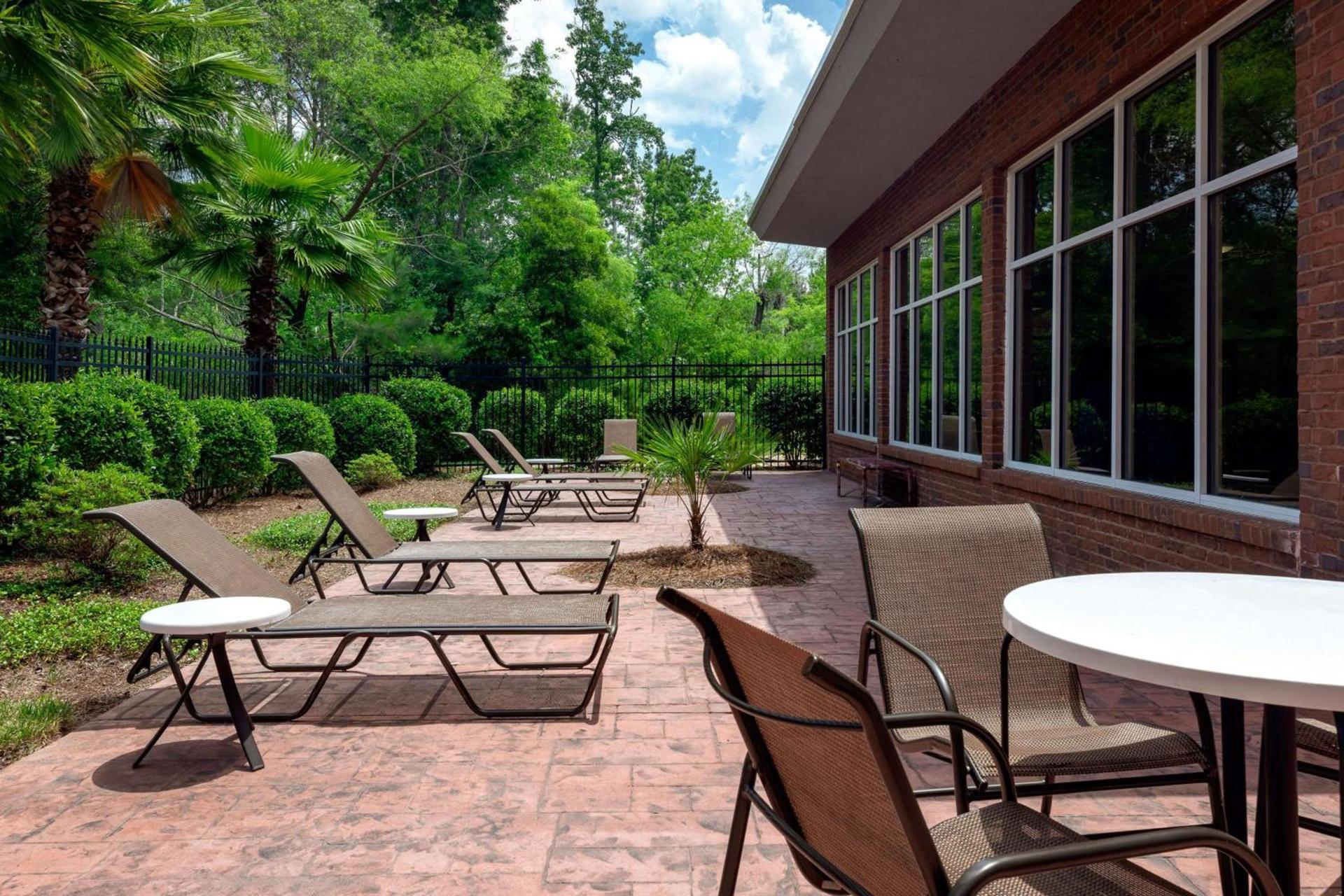 DoubleTree by Hilton Hotel Savannah Airport photo 3