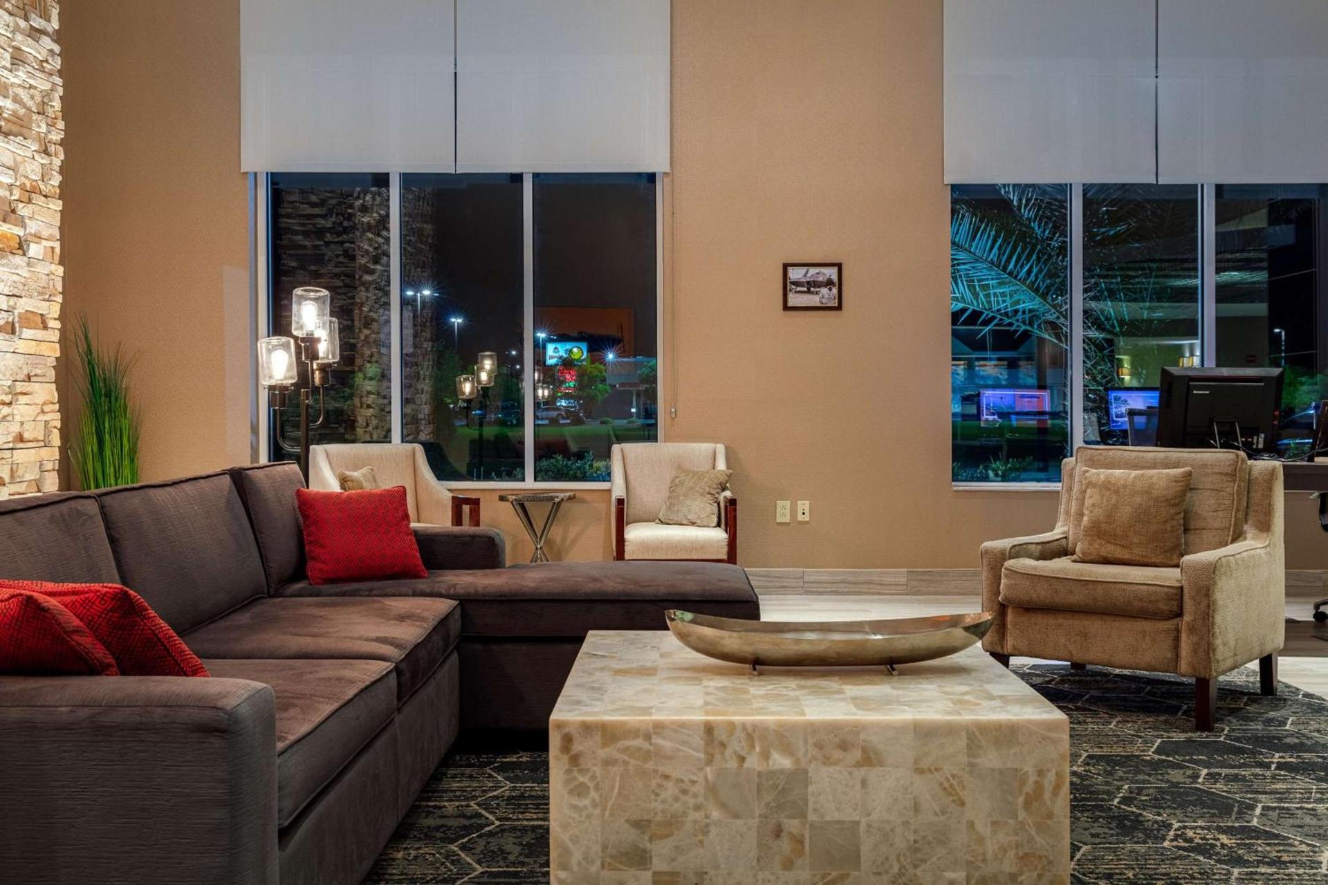 DoubleTree by Hilton Hotel Savannah Airport photo 7