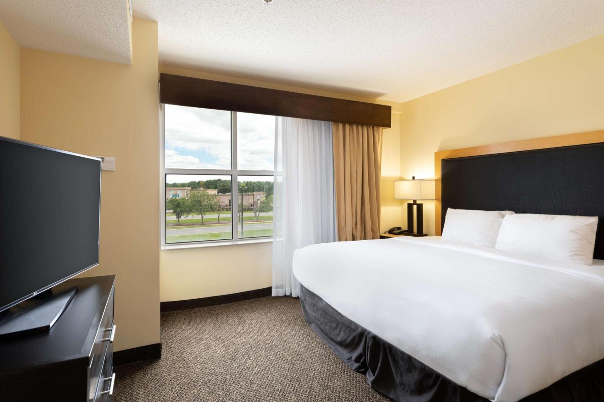 DoubleTree by Hilton Hotel Savannah Airport photo 17