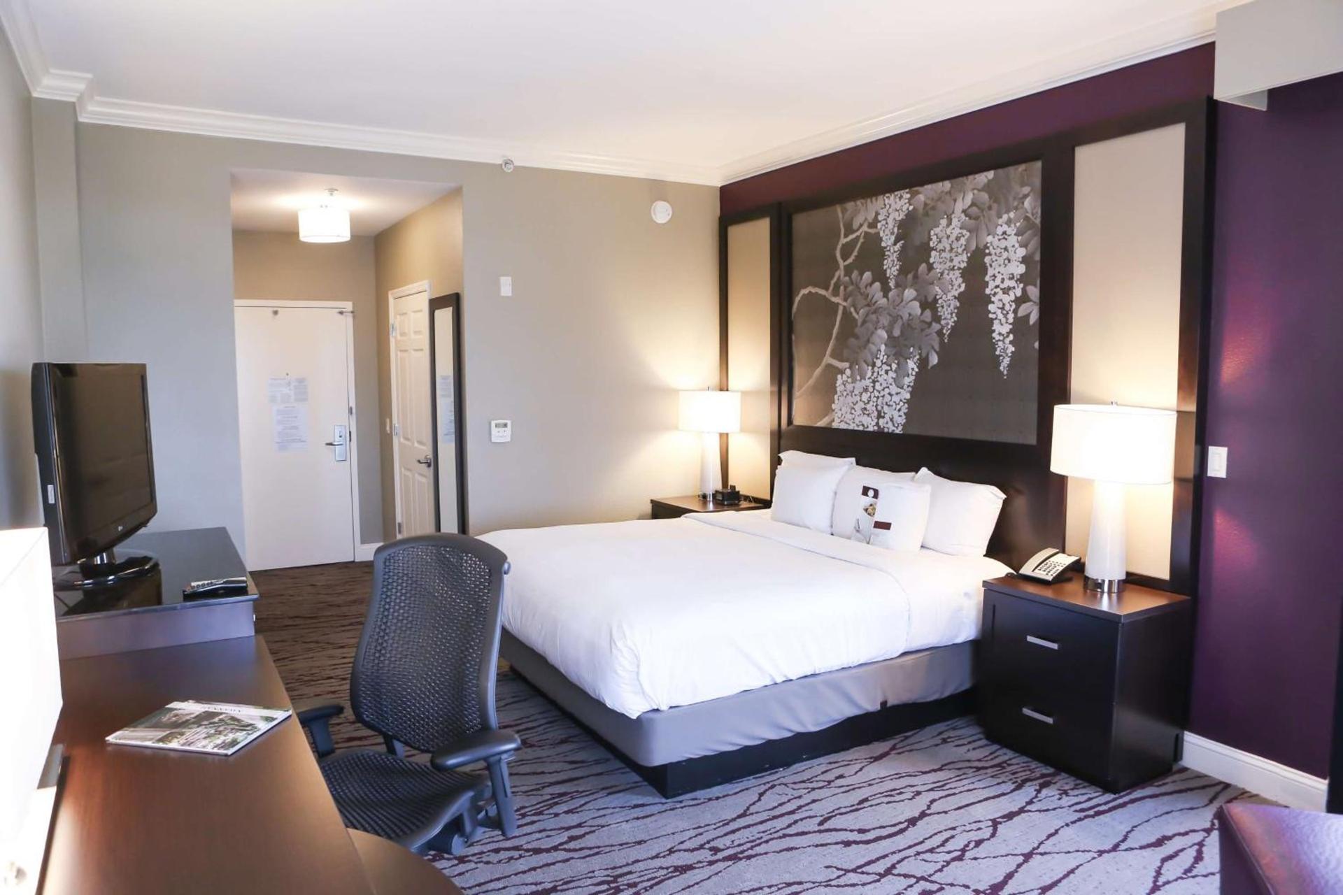 DoubleTree by Hilton Historic Savannah photo 23