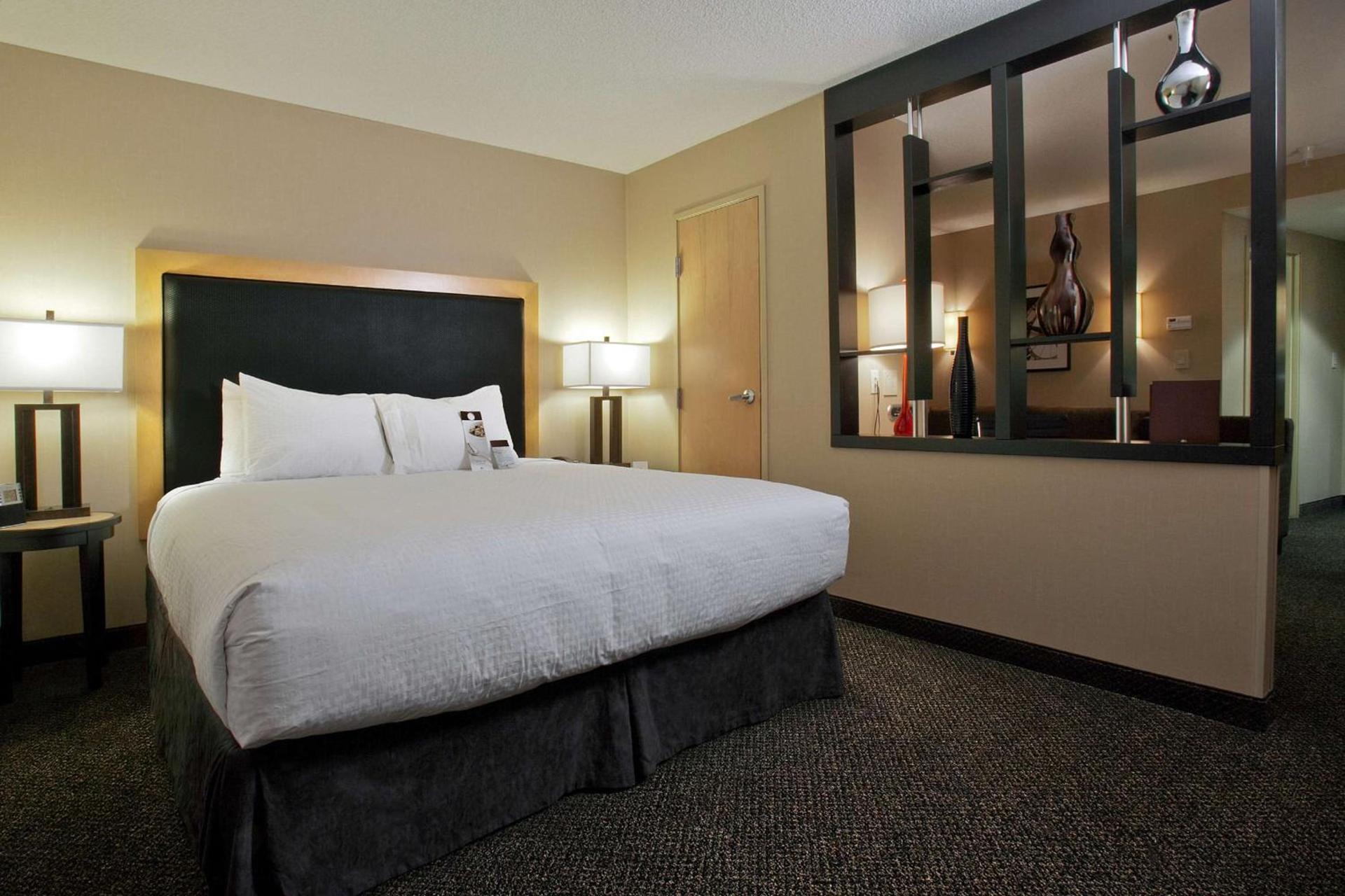 DoubleTree by Hilton Hotel Savannah Airport photo 23