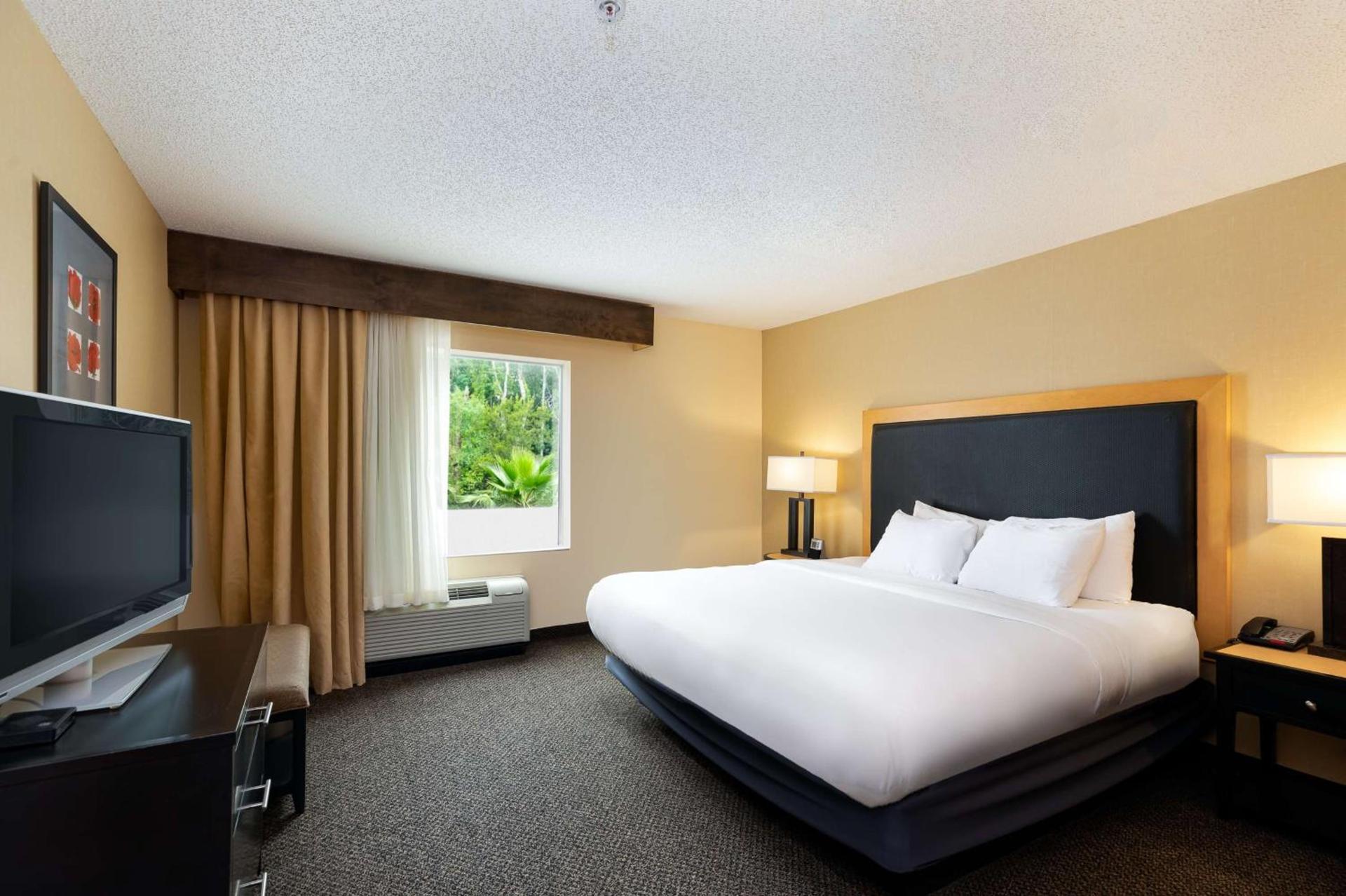 DoubleTree by Hilton Hotel Savannah Airport photo 26