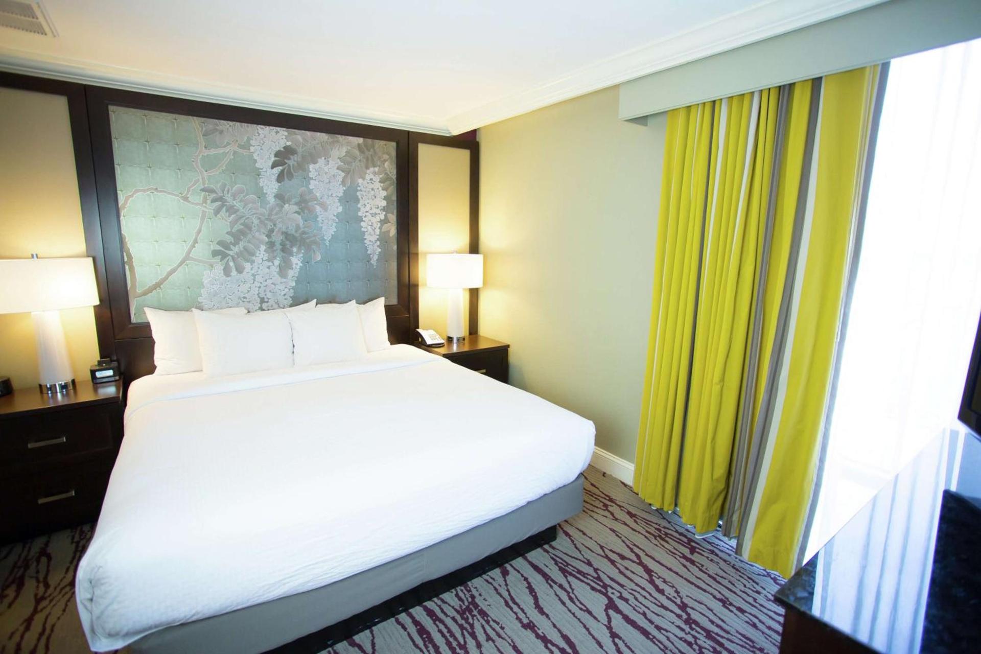 DoubleTree by Hilton Historic Savannah photo 46