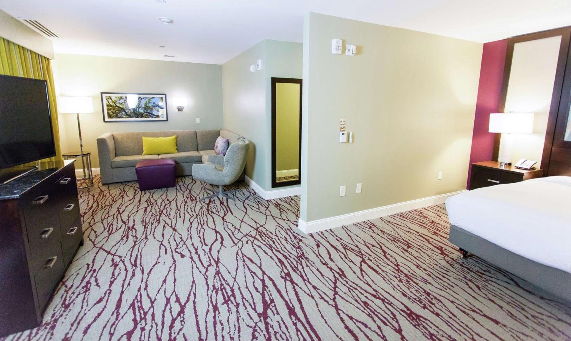 DoubleTree by Hilton Historic Savannah photo 47