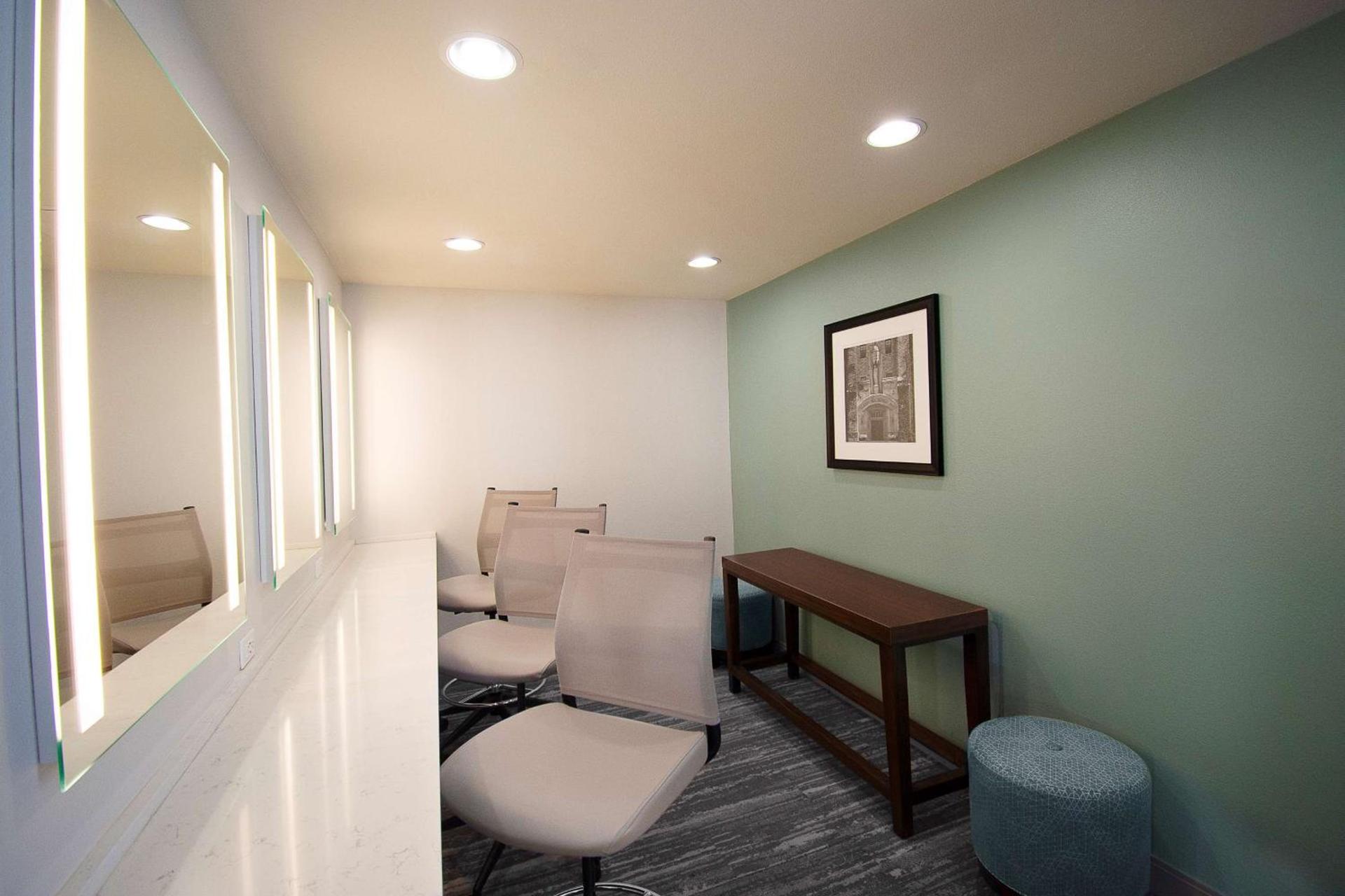 Hilton Garden Inn South Bend photo 27