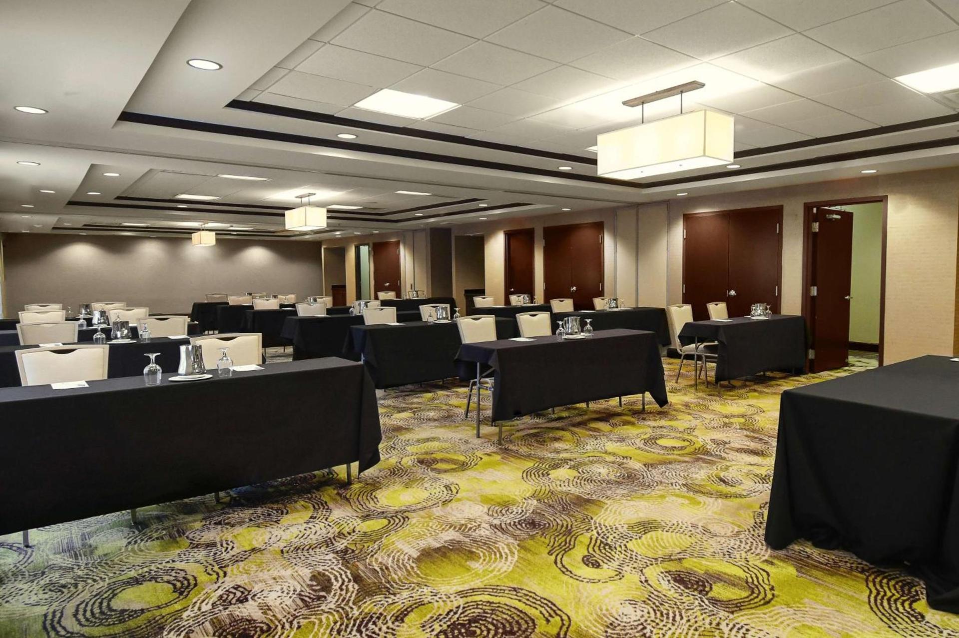 Hilton Garden Inn South Bend photo 46