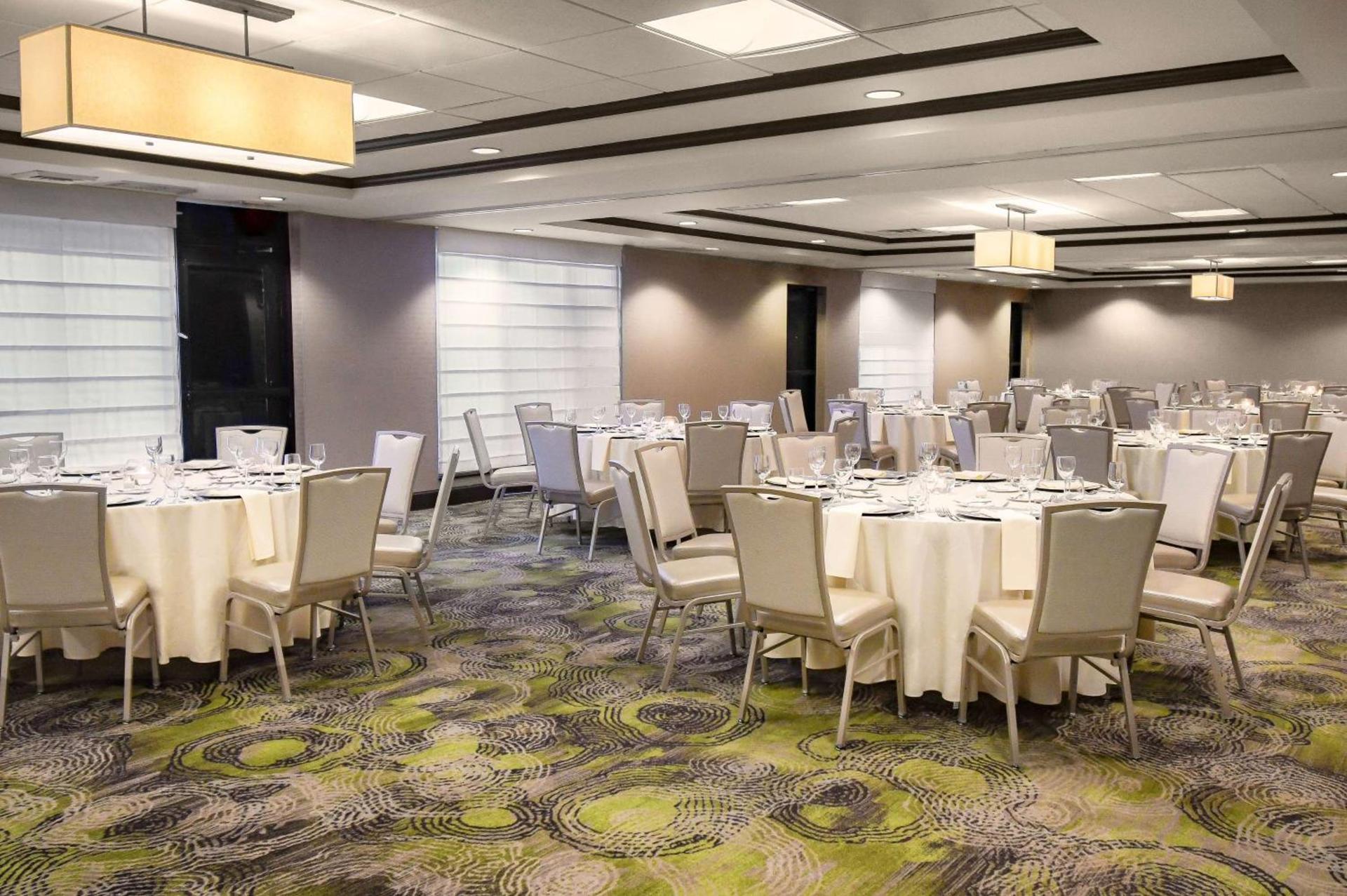 Hilton Garden Inn South Bend photo 49