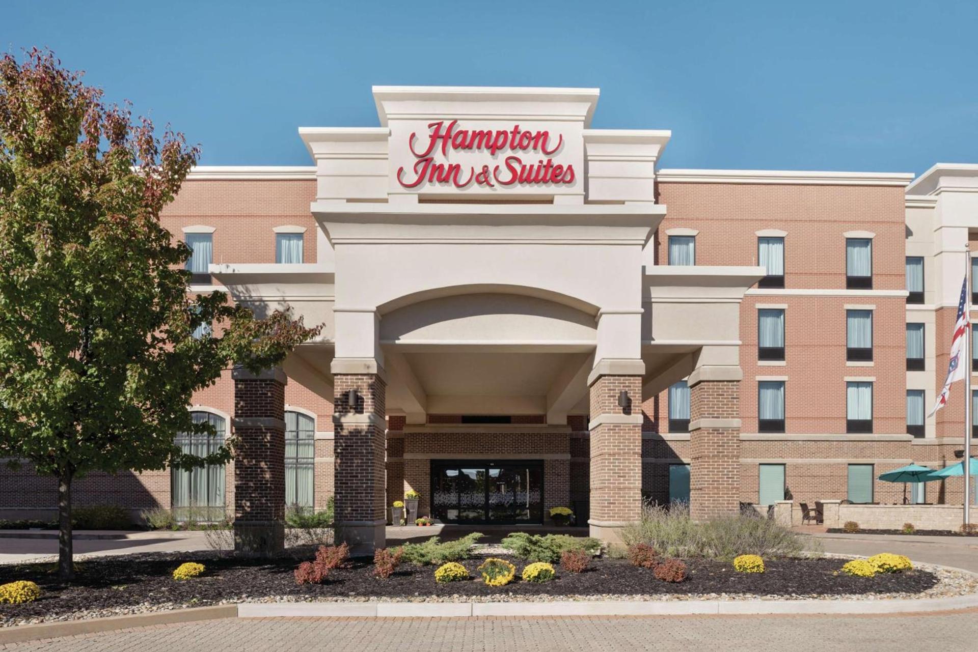 Hampton Inn & Suites Mishawaka/South Bend at Heritage Square photo 1