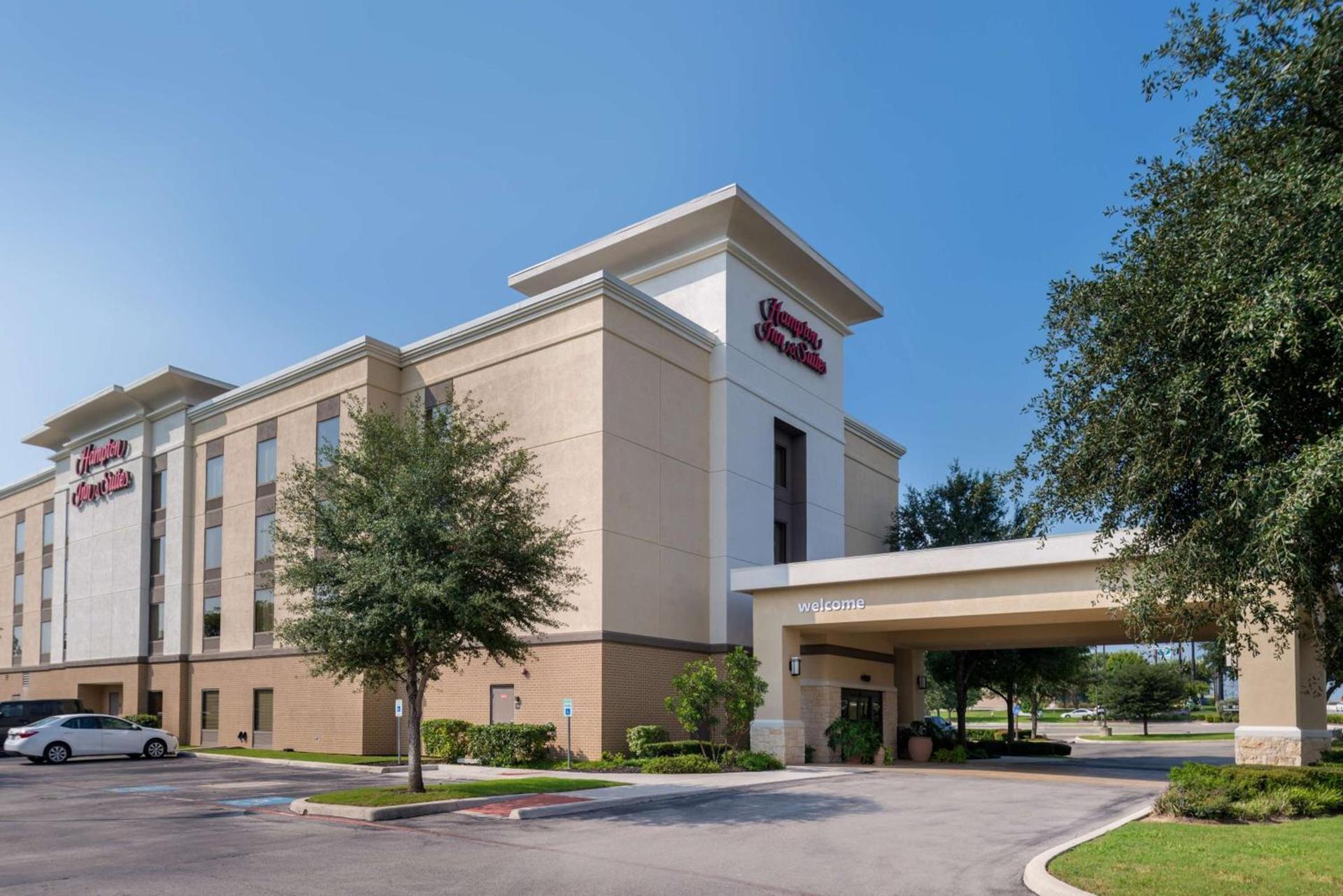 Hampton Inn and Suites Schertz photo 4