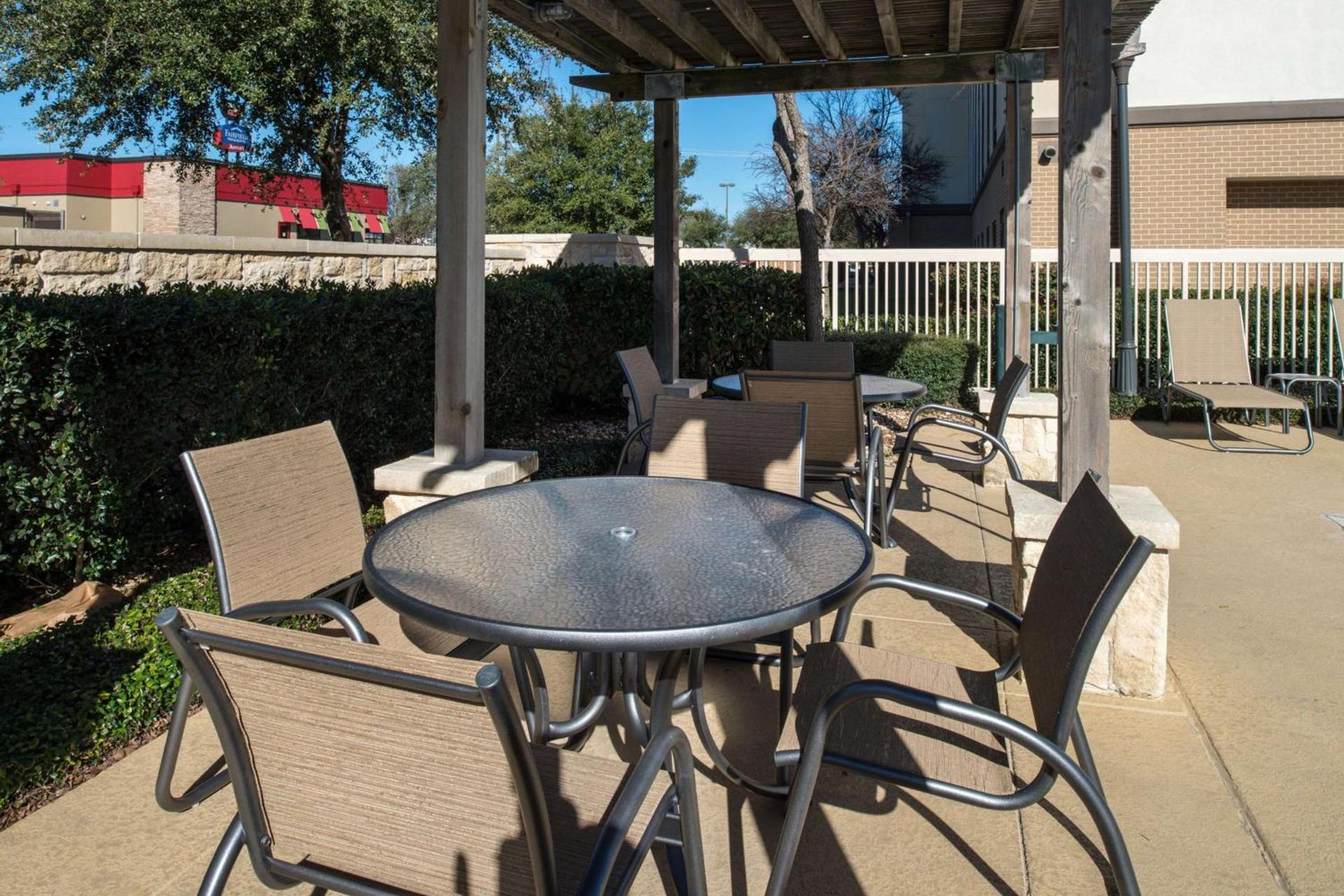 Hampton Inn and Suites Schertz photo 39