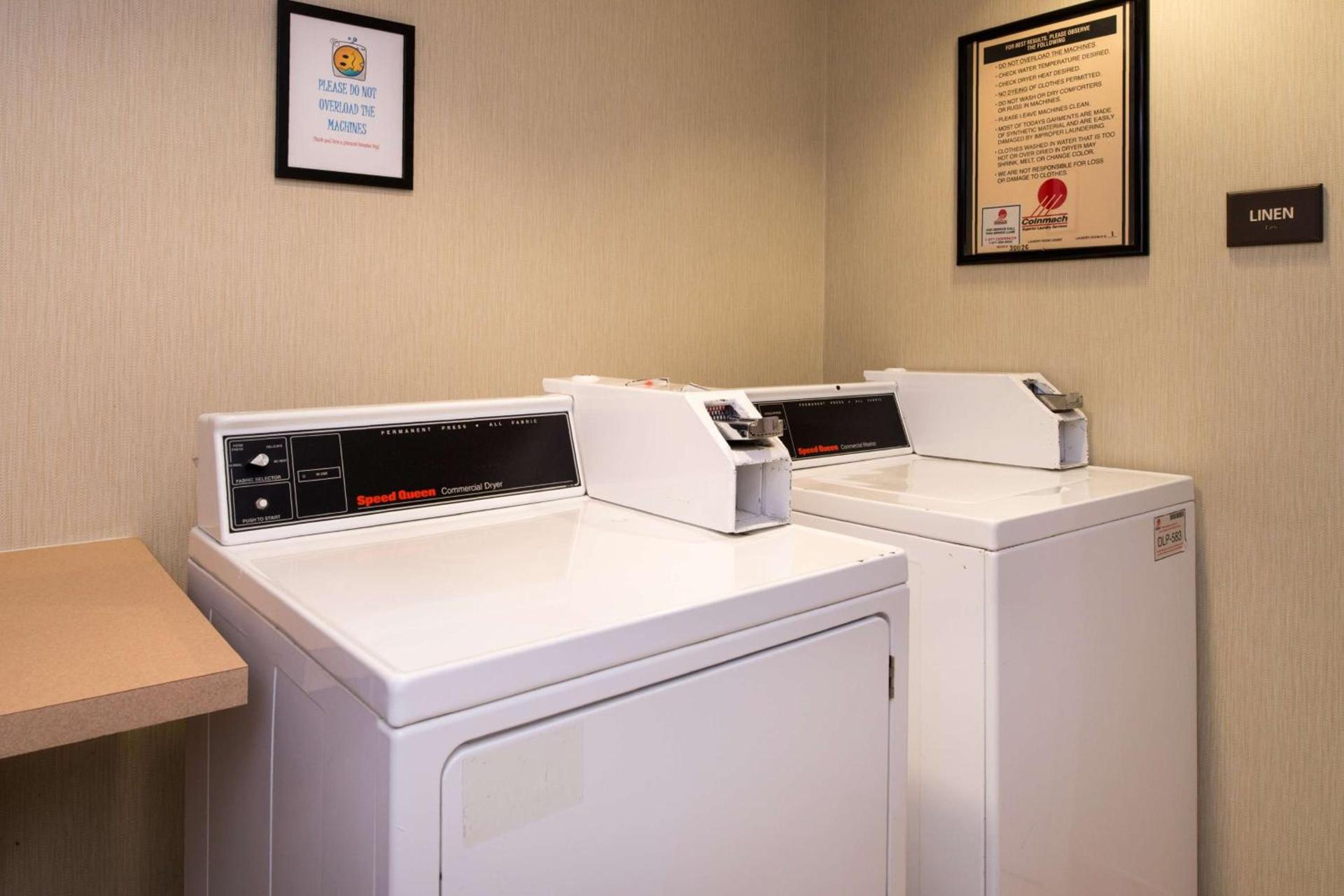Hampton Inn and Suites Schertz photo 23