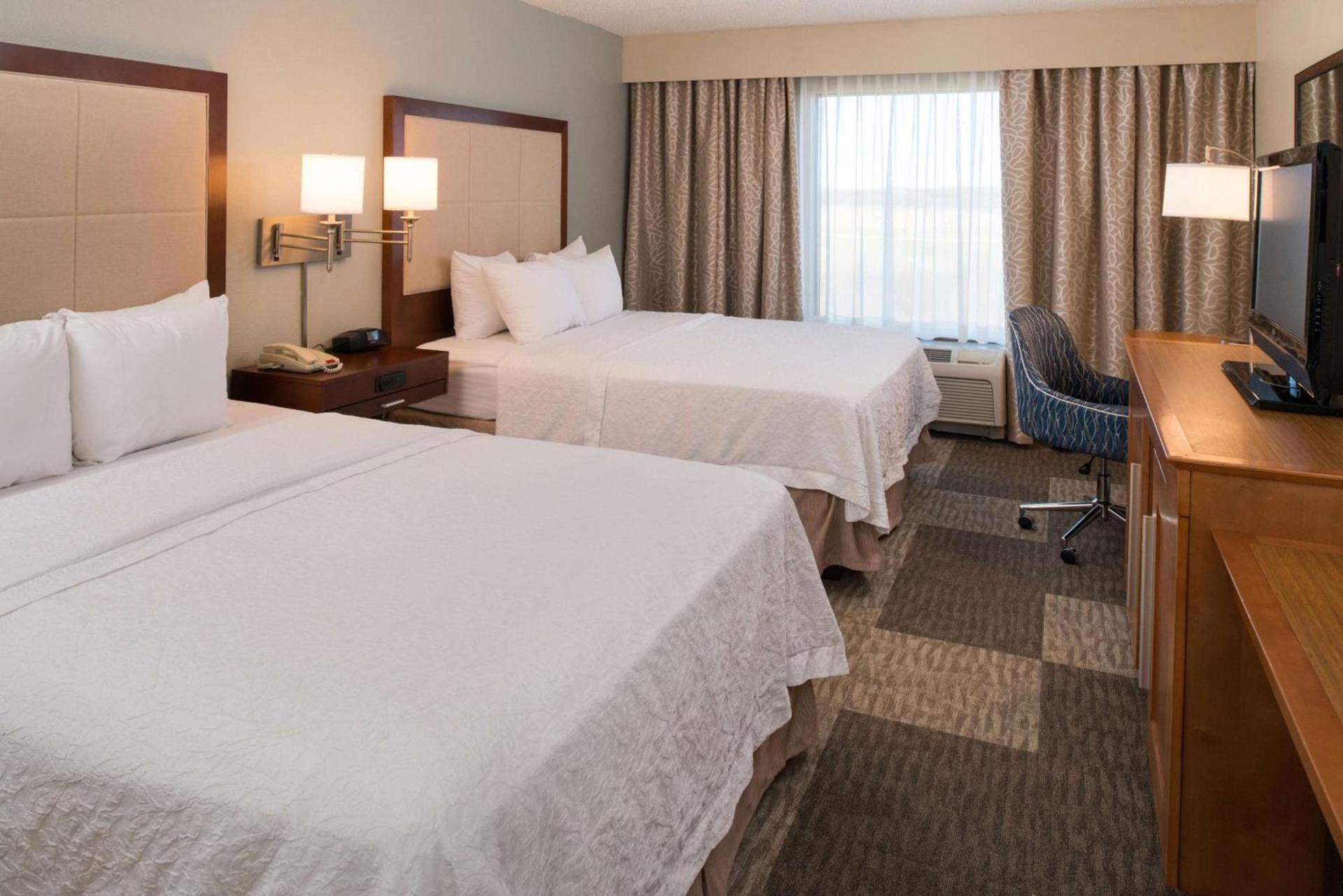 Hampton Inn and Suites Schertz photo 34