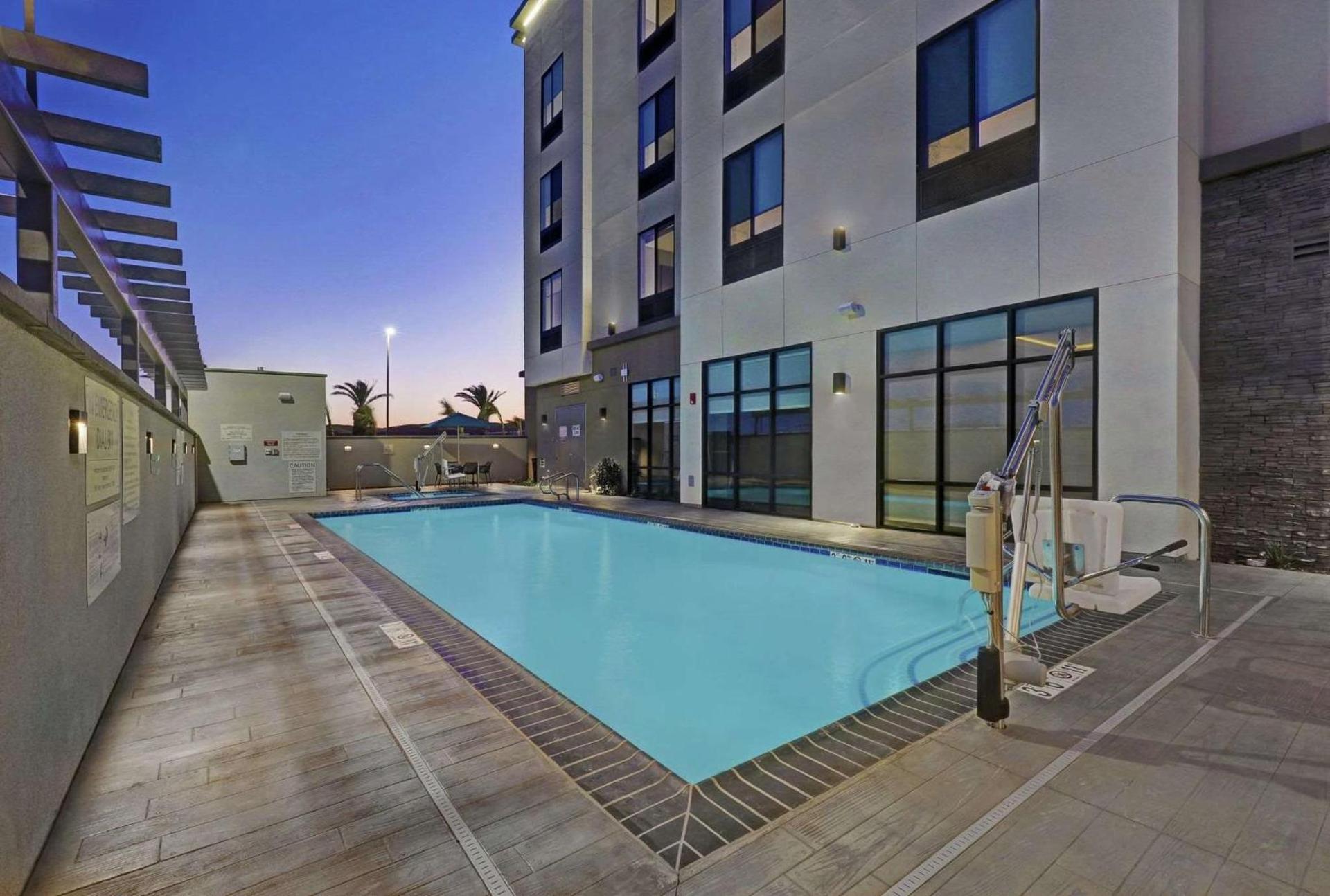 Hampton Inn Patterson, Ca photo 12