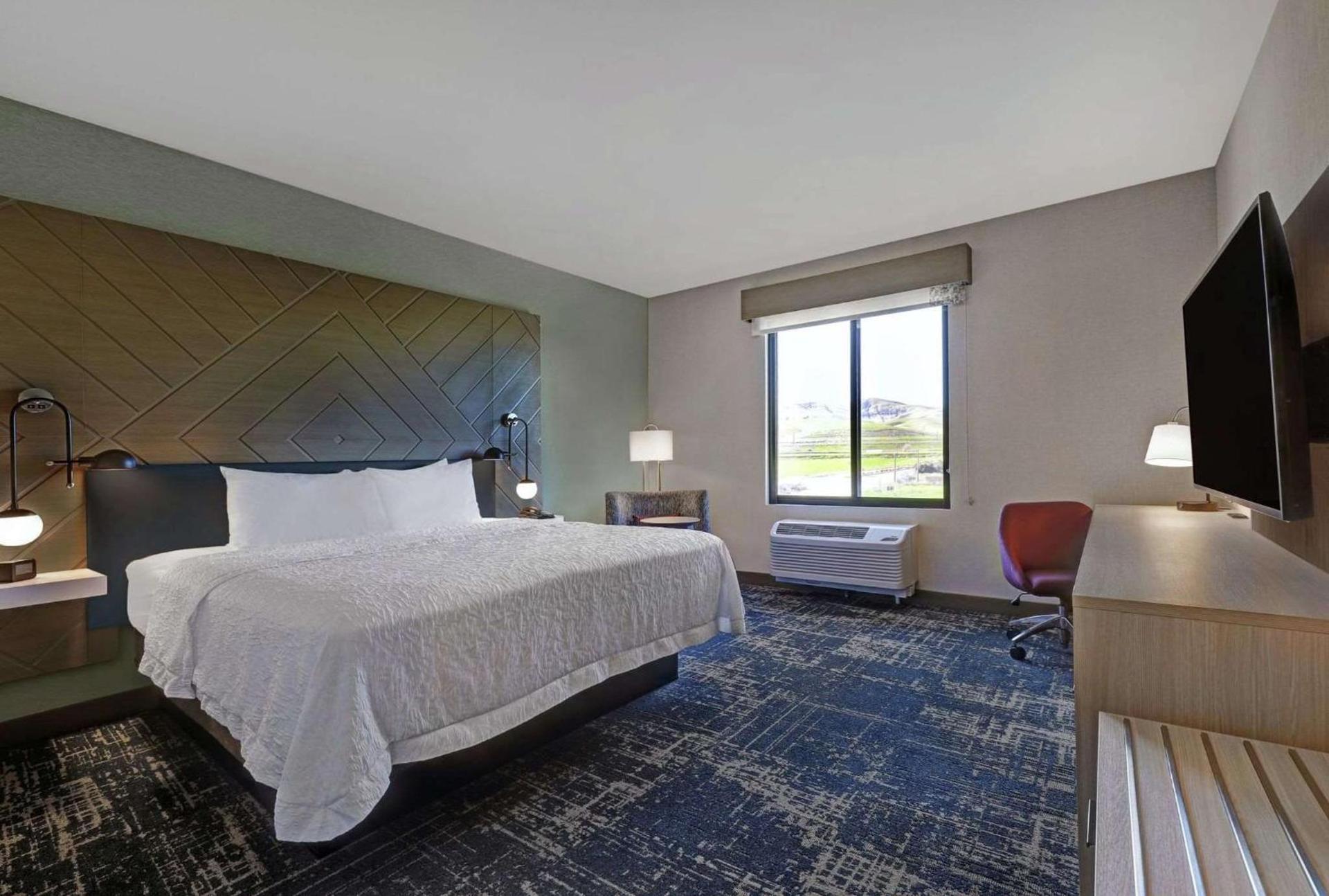 Hampton Inn Patterson, Ca photo 32