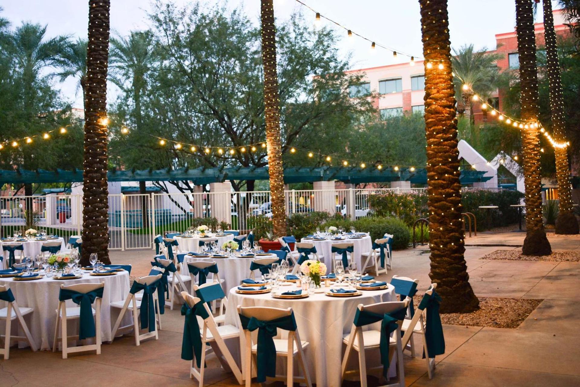 Hilton Garden Inn Scottsdale Old Town photo 2