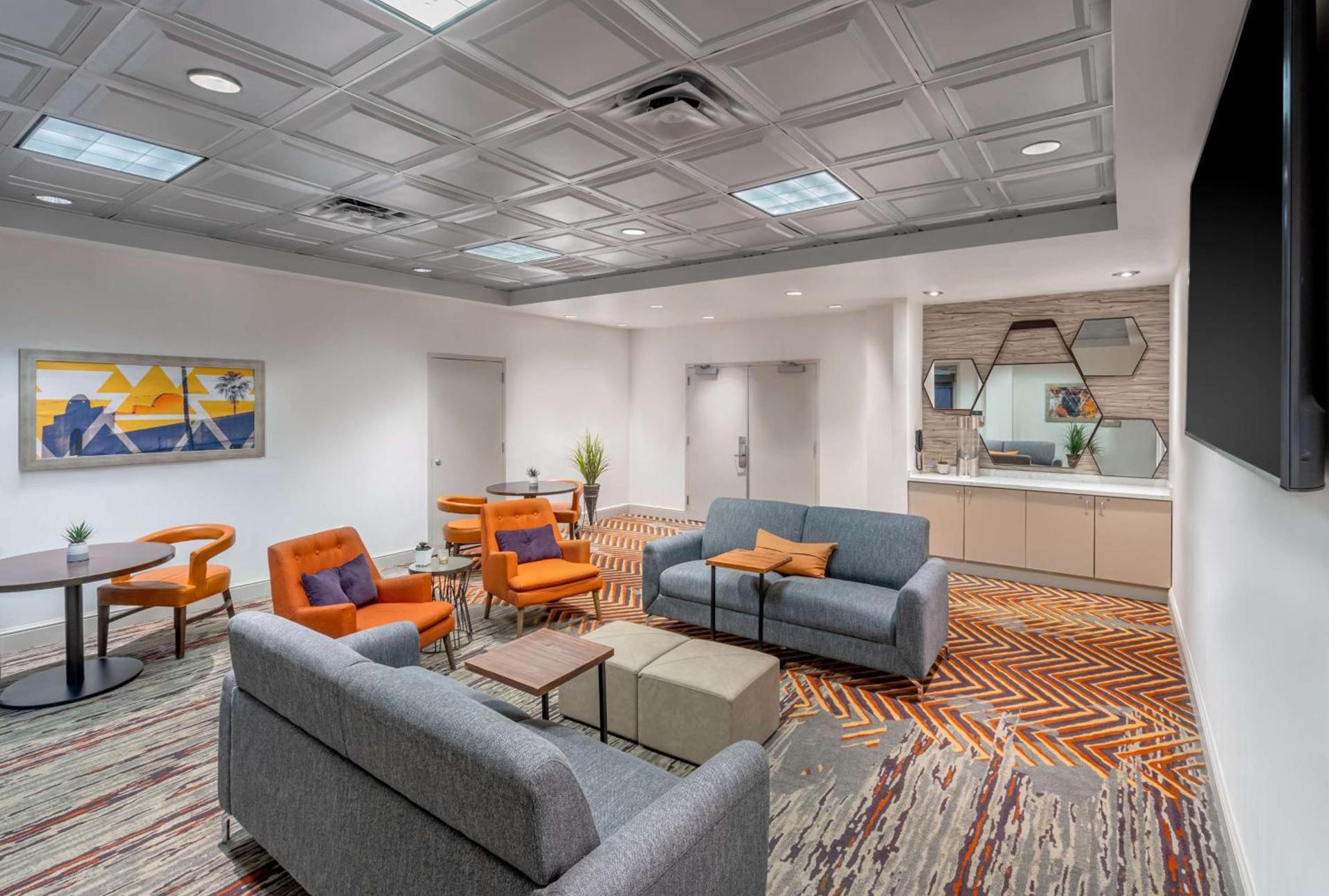Hilton Garden Inn Scottsdale Old Town photo 16