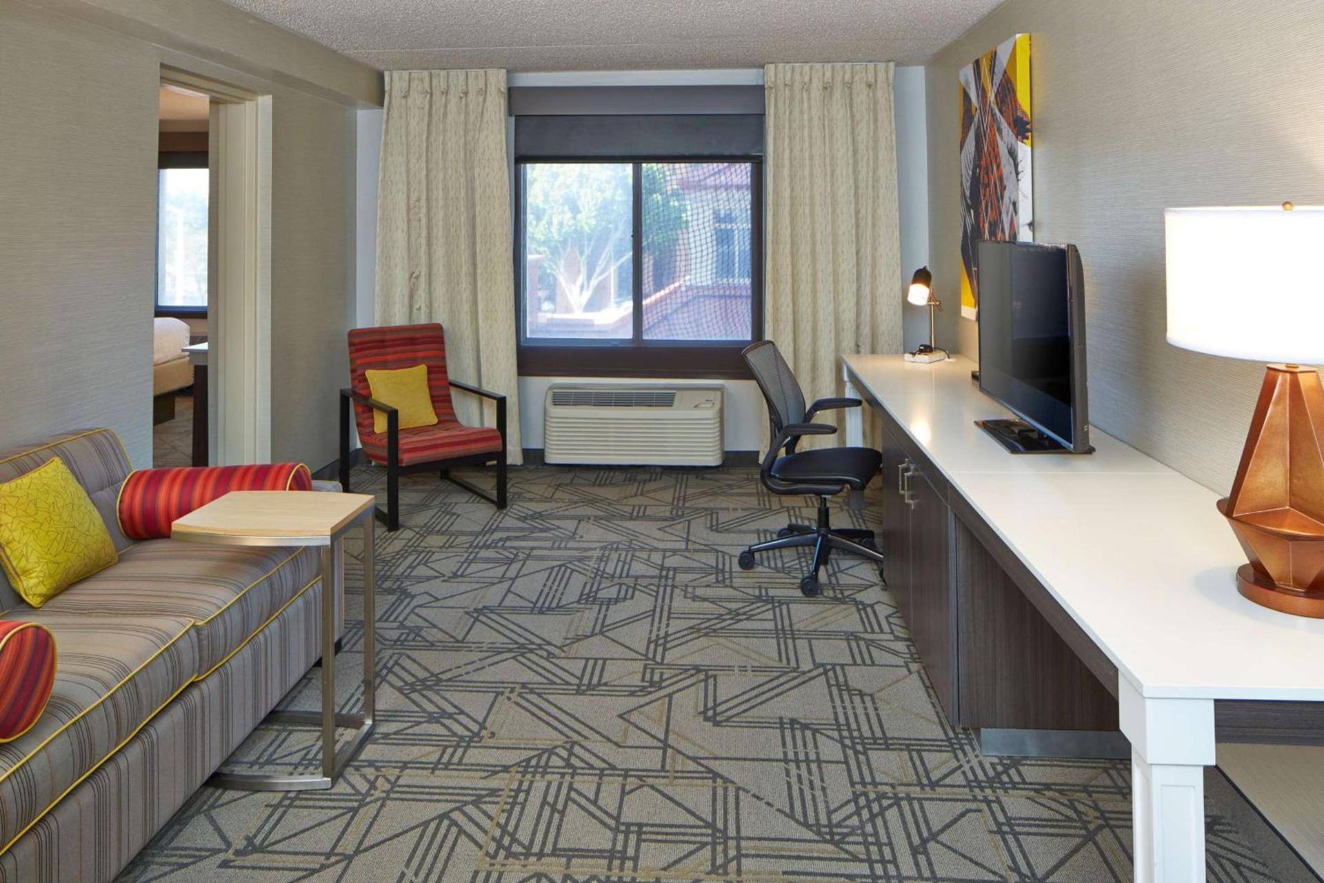 Hilton Garden Inn Scottsdale Old Town photo 35