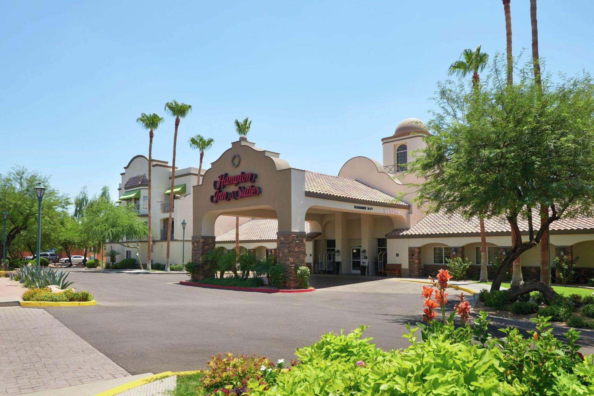 Hampton Inn & Suites Phoenix/Scottsdale photo 1